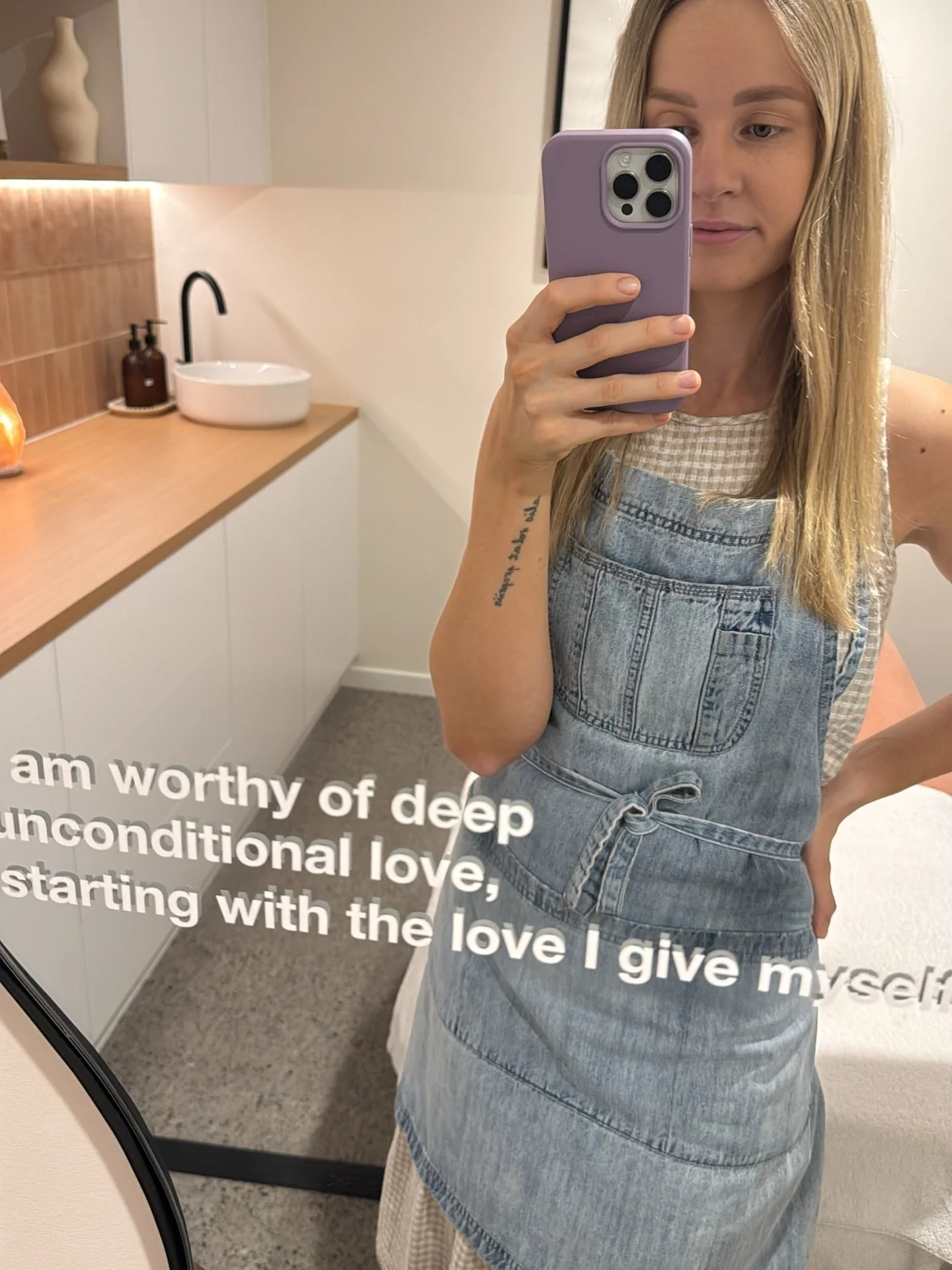 HERA Wellness Studio was born from a deep desire to offer women an alternative to invasive beauty treatments and help them feel confident in their natural skin.

After years of working in the beauty industry, I saw how disconnected many women felt fr