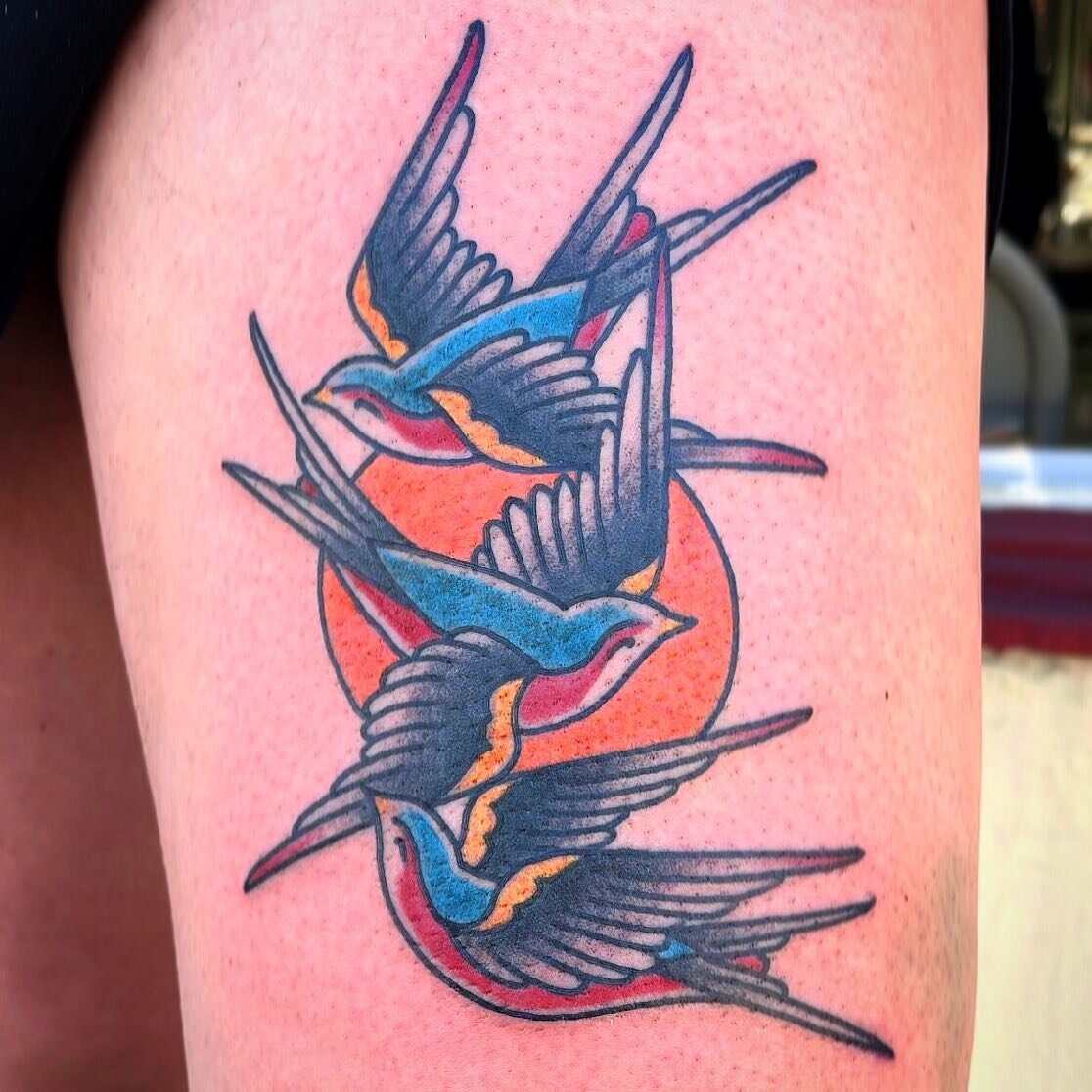 Here&rsquo;s an American traditional inspired sparrow tattoo that @kd1904 made on Courtney over the weekend!  Thanks so much for trusting us with your first color tattoo 💪🏽 More American Traditional please!  Clementinetattoo.com #clementinetattoo #