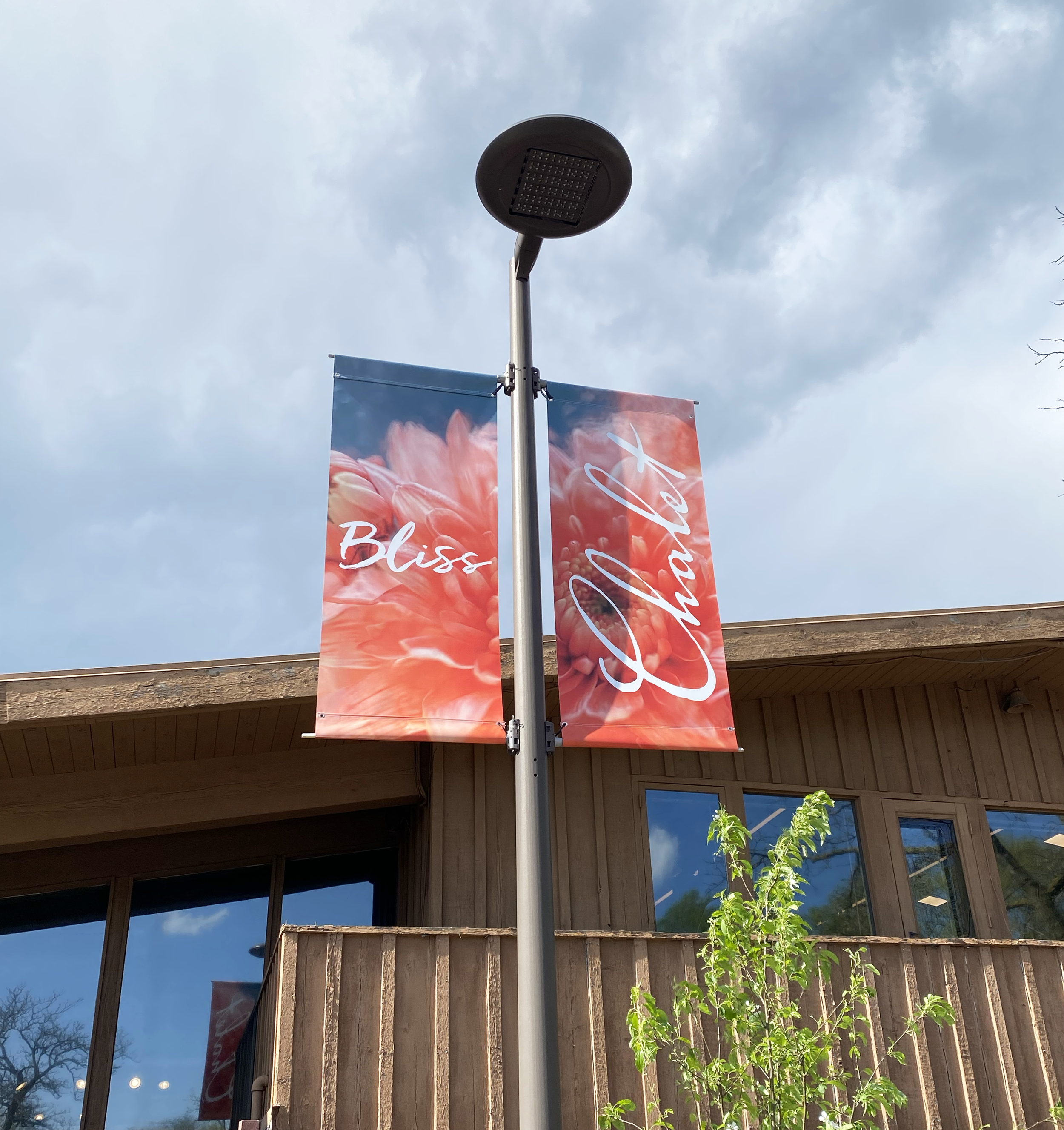 Chalet Seasonal Color Themes