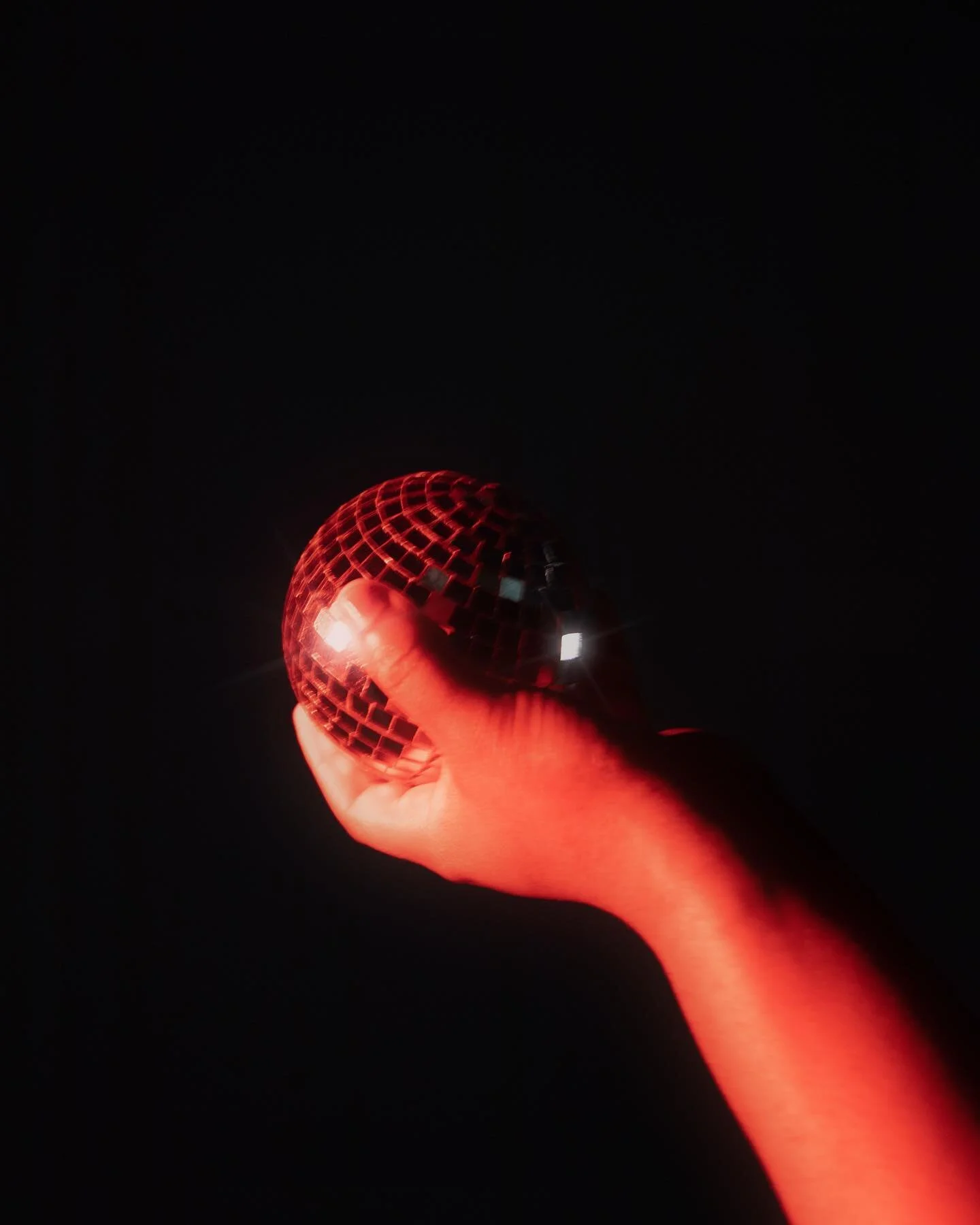 night fever
&bull;
more new work coming sooooon

📸: me
🔦: @tykeandy 
🕺: @zekeforever