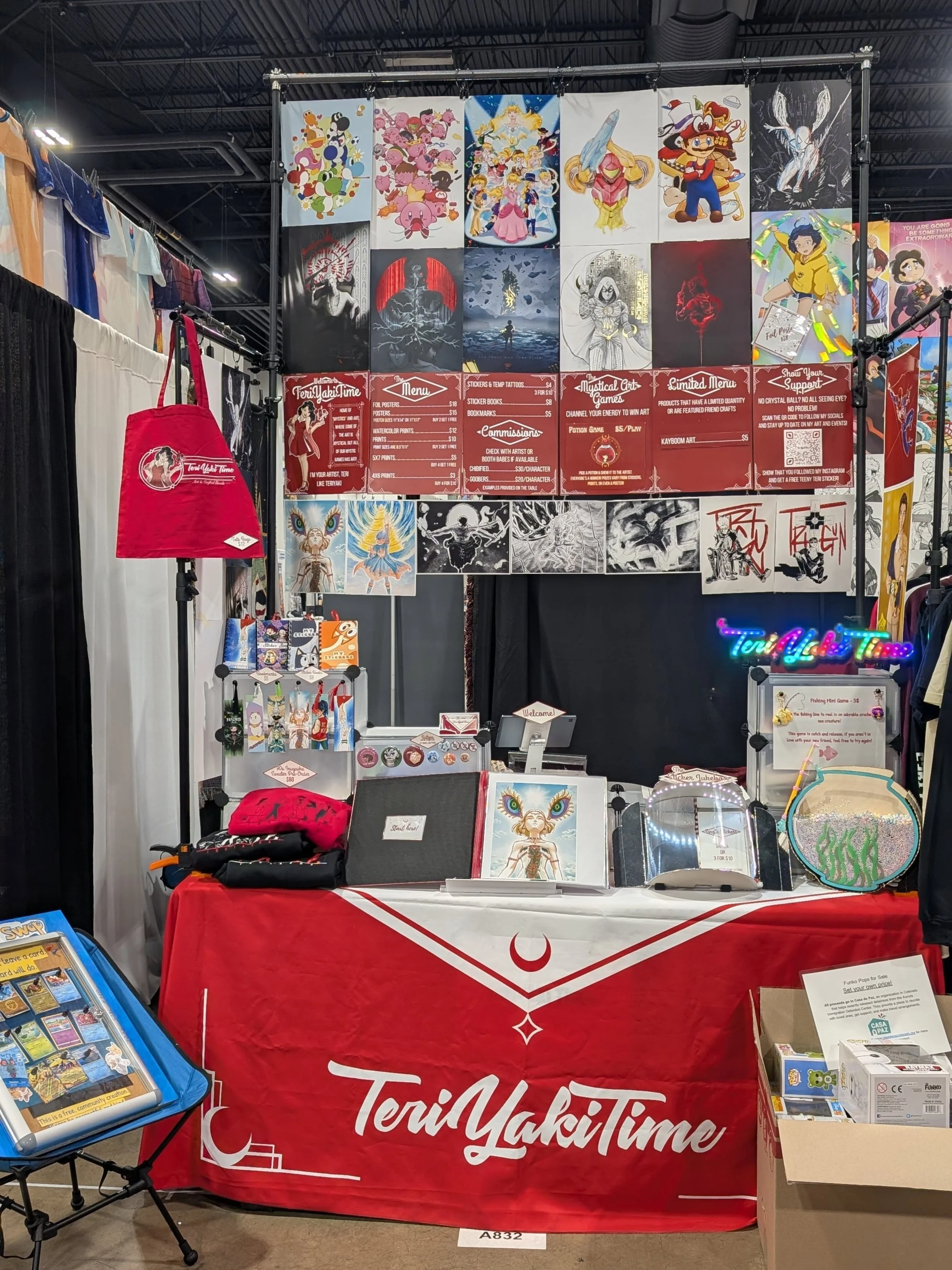 Oh man, I was so swamped with last minute commissions and tear down yesterday I didn't have a chance to post XP thanks to all who stopped by! I know this FanExpo was a bit bigger than usual and we were all the way in the back. I had a great time with