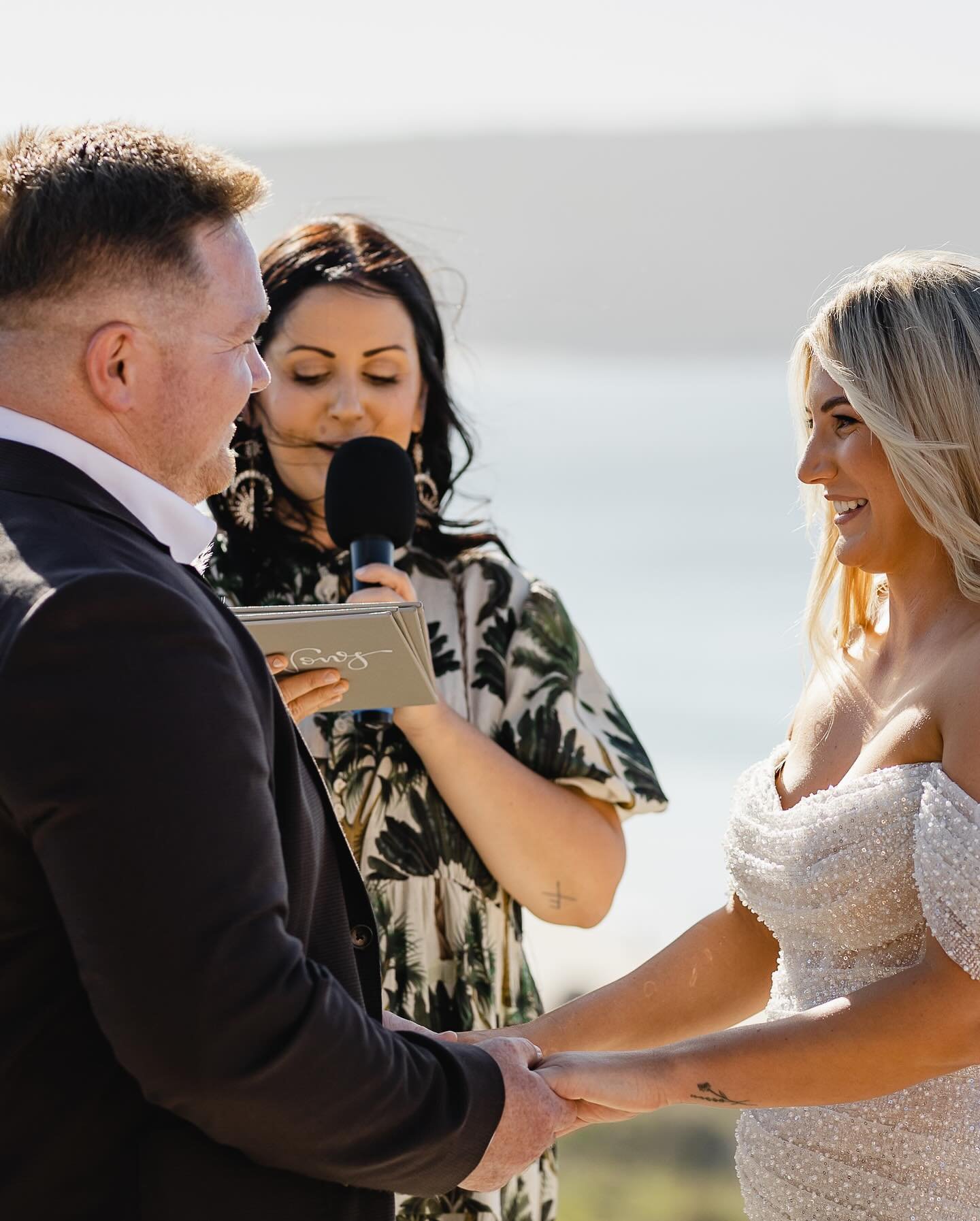 When the backdrop is this good, you don&rsquo;t need an arbour.

Swipe right to see ➡️

How did Mariah and Jamie secure the most epic non-wedding venue for their wedding? It was pure luck! Jamie proposed to Mariah on Bunker Bay Beach, and the owner o