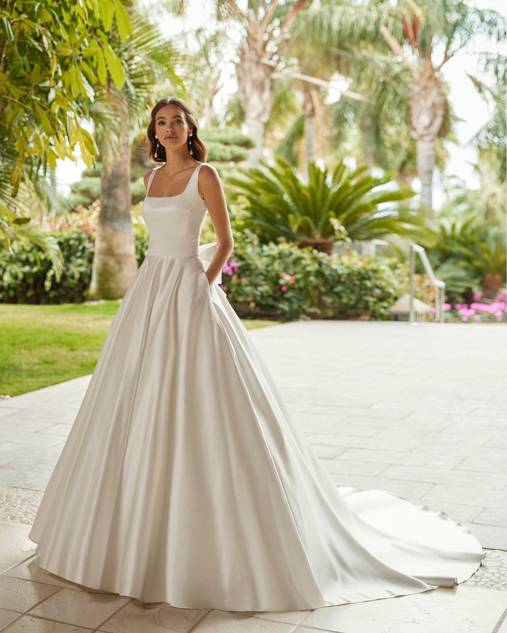 Hollie UK 14 | Was £1200 | Now £499