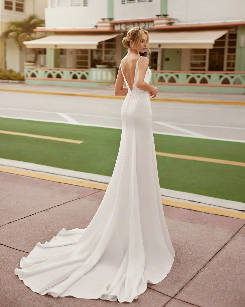 Calita UK 12 | Was £1980 | Now £499