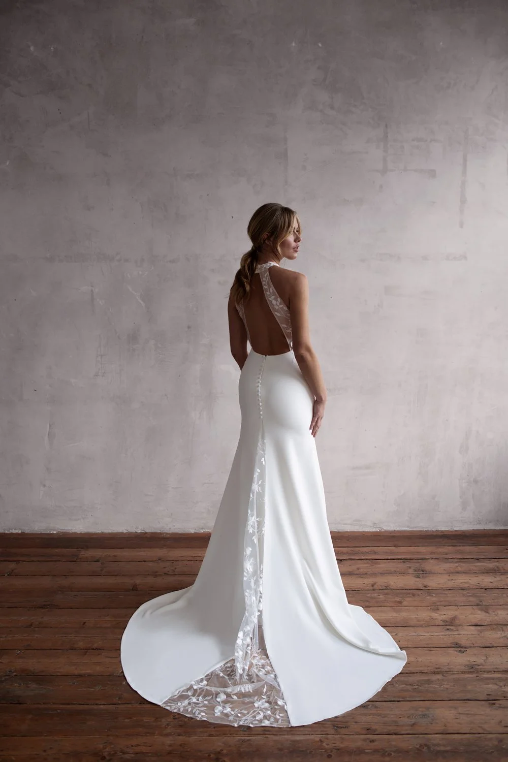 Amelia UK 10 | Was £2086 | Now £799