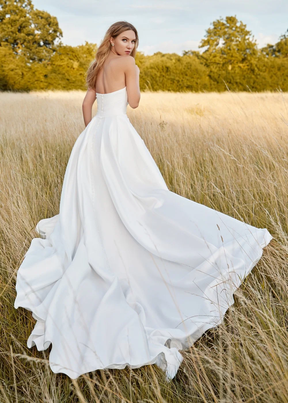 Julia Roberts UK 14 | Was £1614 | Now £499