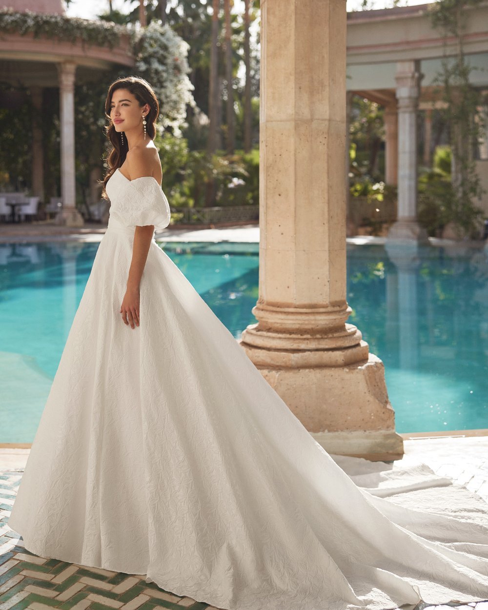 Azaly UK 18 | Was £1610 | Now £499