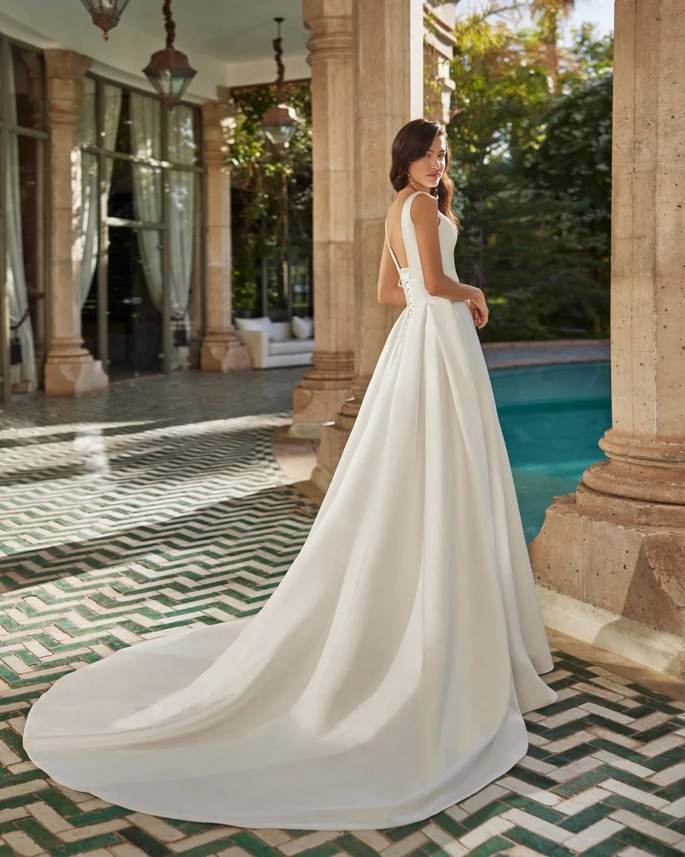 Ashley UK 16 | Was £1220 | Now £499