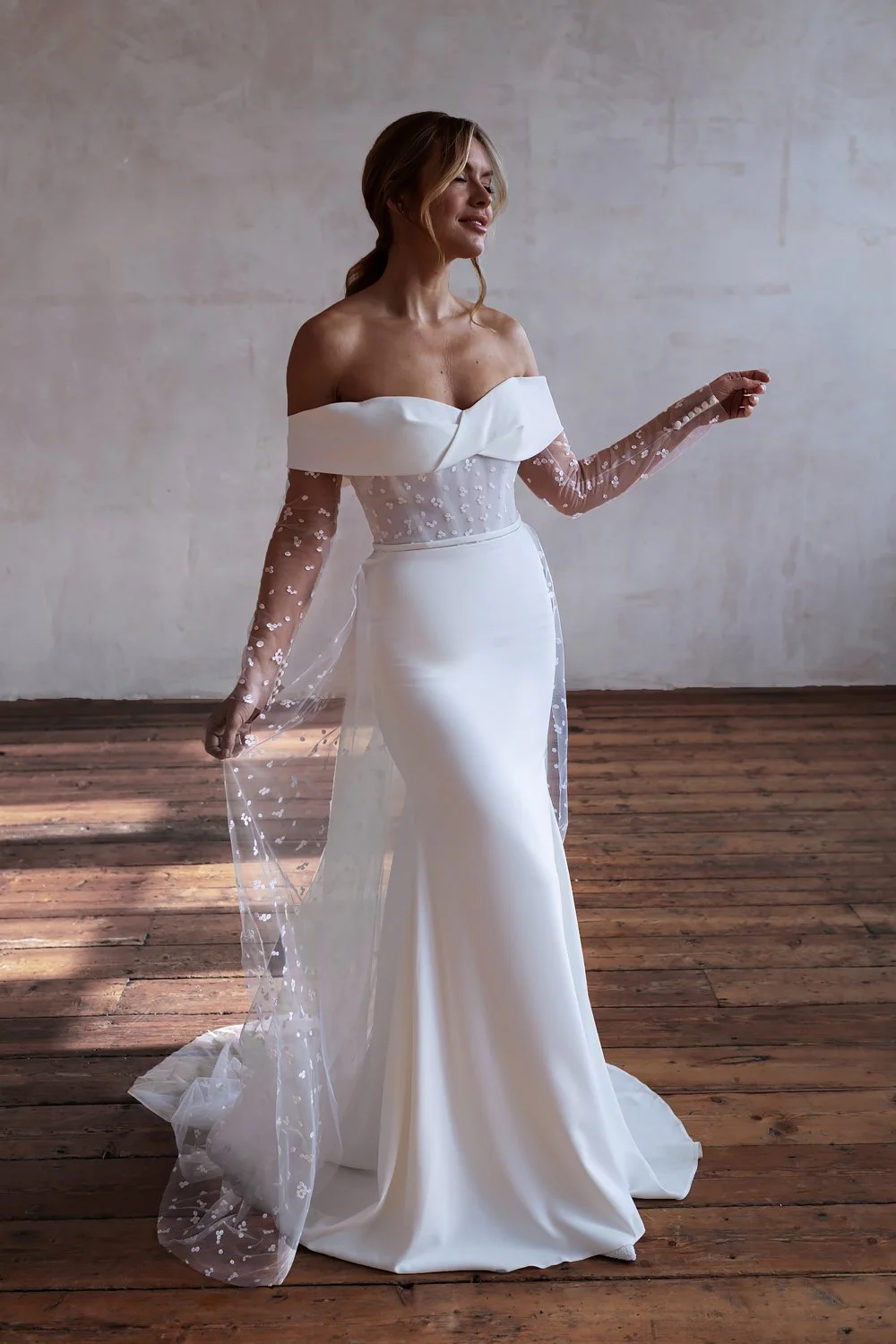 Kirsty UK 12 | Was £2237 | Now £999