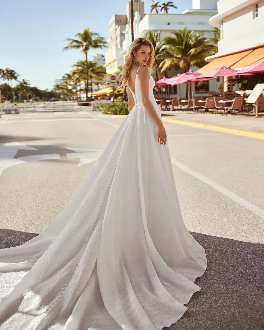 Clara UK 12 | Was £1700 | Now £499