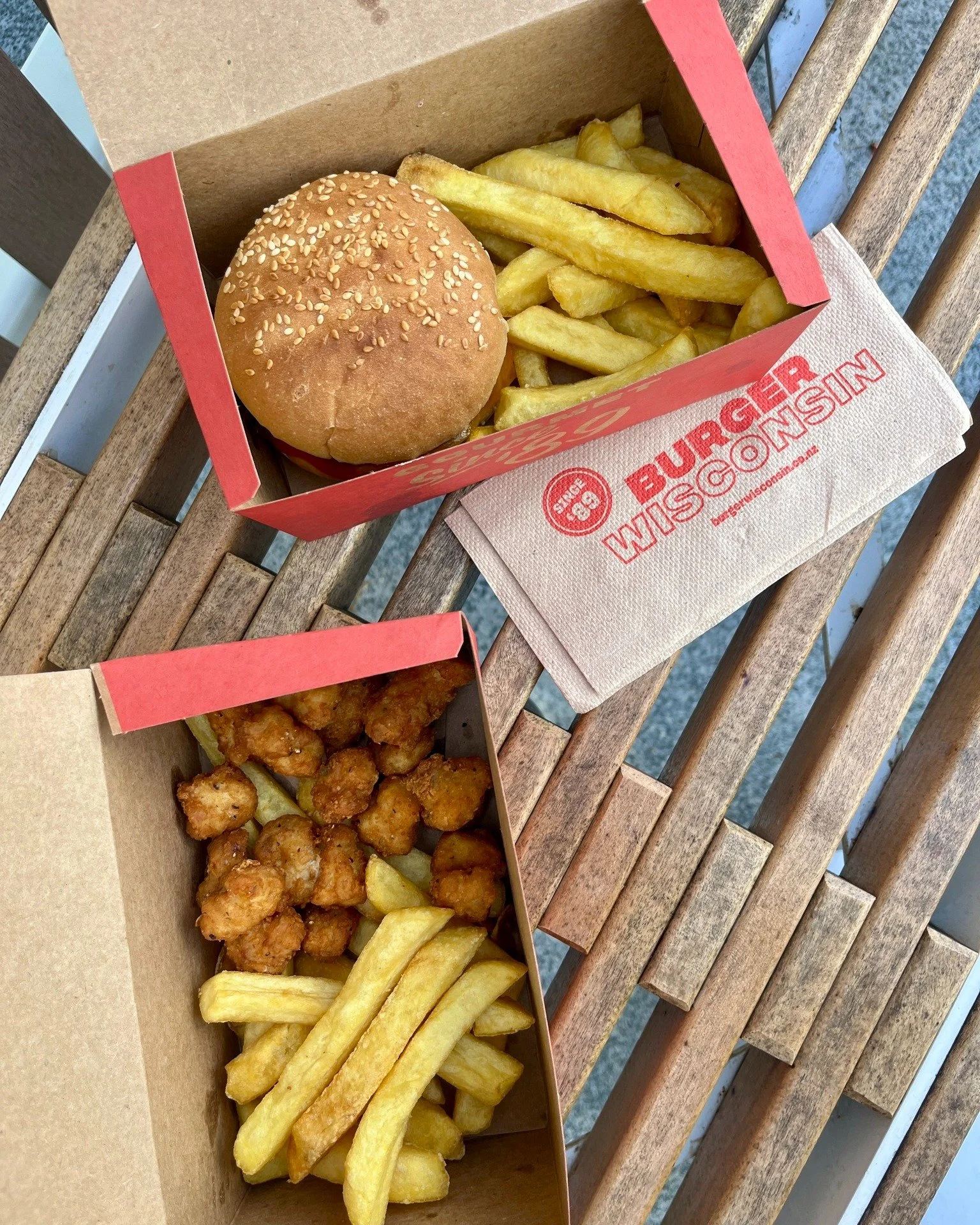 What would your junior choose? Grab a Junior Popcorn Chicken, Vege Burger or Cheeseburger meal for free when you spend $20 or more. School hols sorted. 🍔 🍟 🥤

Check the promotions tab in the app or visit your local BW to get stuck in!

Visit our w