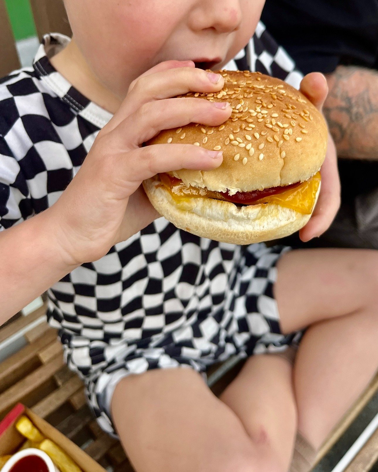 Fuss free and delicious. Our Junior meals are always a hit with the little ones and you can score one free with any order over over $20. 🍔 🍟 🧃