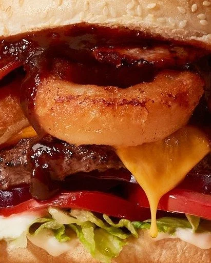 CEO review: If you can nibble it politely&hellip; it&rsquo;s not a Burger Wisconsin burger. Our burgers require BIG bites. IYKYK. 🤭🍔