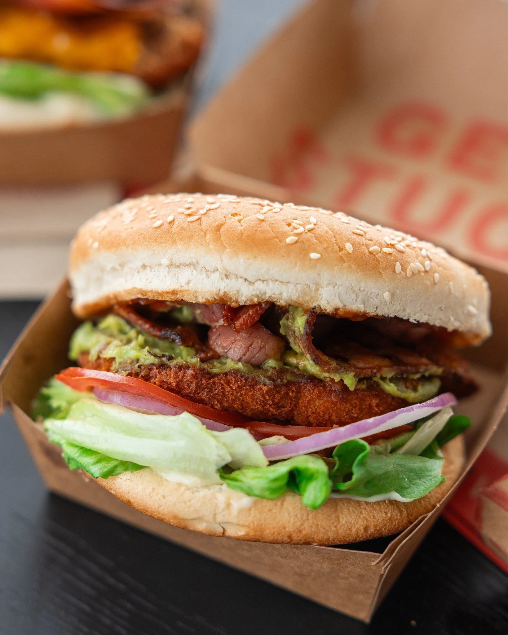 Grab a $12 Cabbie Burger today via the DEALS category when ordering online, or head to your local BW and we'll sort you out. 🍗🍔🥑