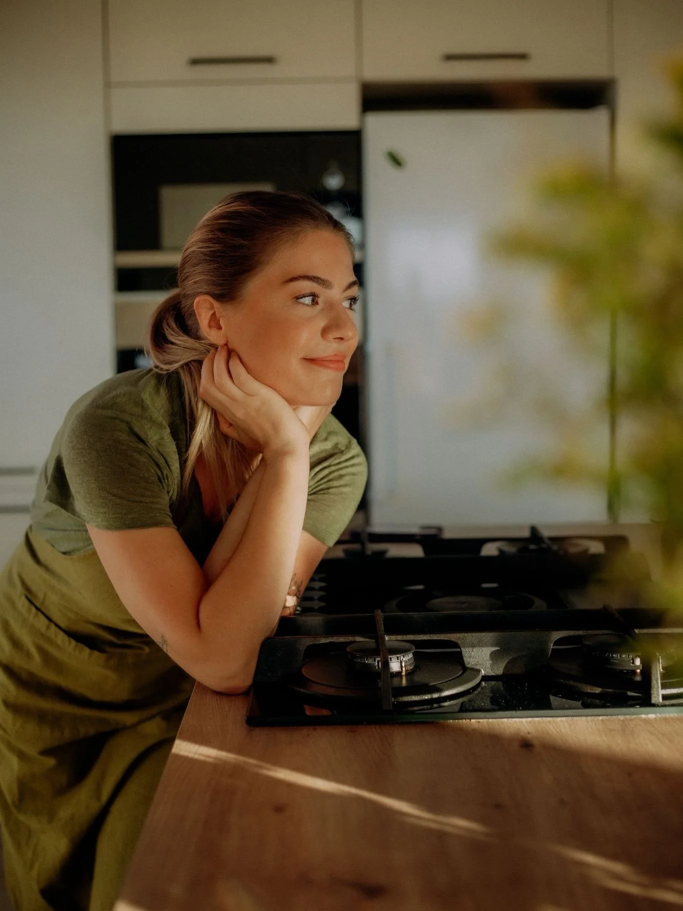 Le menu du prochain Hors Lieux chez @maisonolpe sera sign&eacute; par @amandinedivot ✨

Pour l&rsquo;occasion, elle a imagin&eacute; un menu profond&eacute;ment sensoriel, pens&eacute; comme une &oelig;uvre en &eacute;cho &agrave; la th&eacute;matiqu