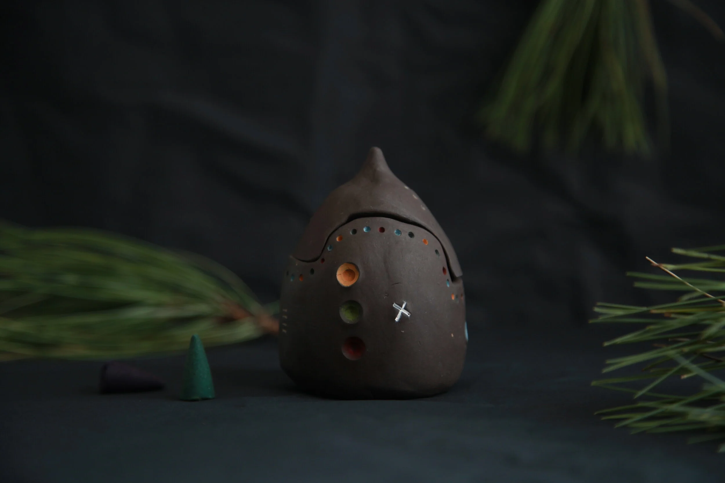 'little curious' keepsake/pot