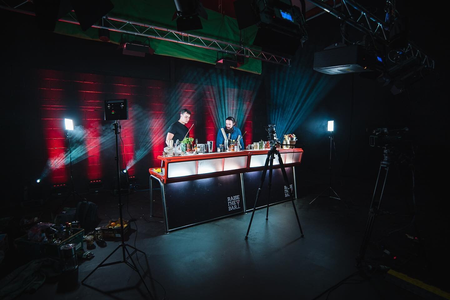 Check out our lighting design for a project with @raisethebarcocktails &amp; @cocktails_ontherock 🍹🍸🧉🍷 This was a lot of fun to set up and film! Head over to Raise the Bar to watch the videos 😎
.
.
#Studio1 #Studio1iom #raisethebar #cocktails #t