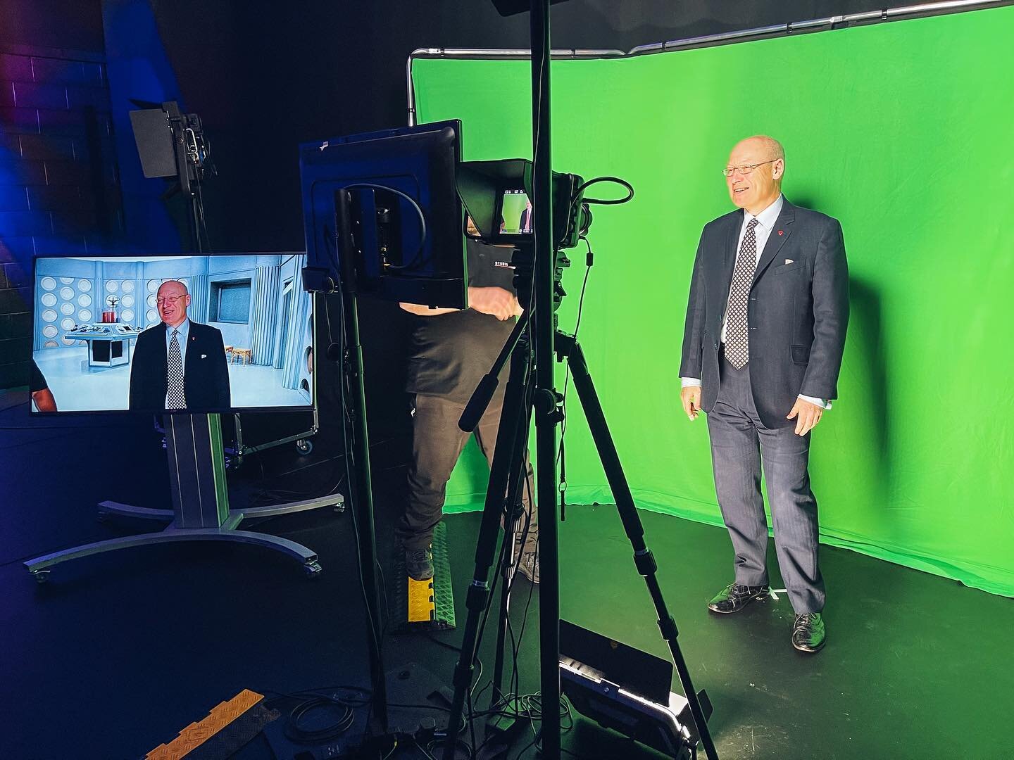 🇮🇲 What an absolute pleasure it was showing the Lieutenant Governor Sir John Lorimer around our Studio. 

We went right through every aspect of our facility, showcasing live demonstrations with our cameras, virtual green-screen studio, audio set up
