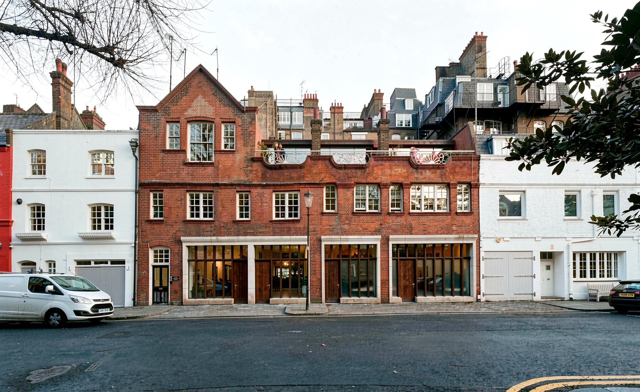 8 Dilke St