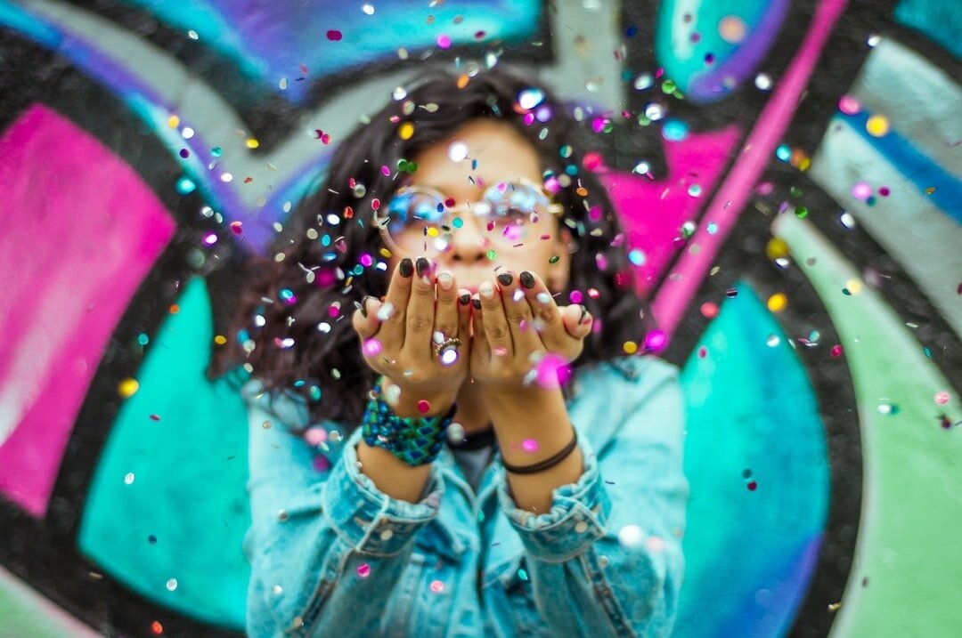 Start every day with a grateful heart and a handful of sparkles 🌈✨ ⁠
⁠
⁠
( Photo by Hugo Ruiz on Unsplash )