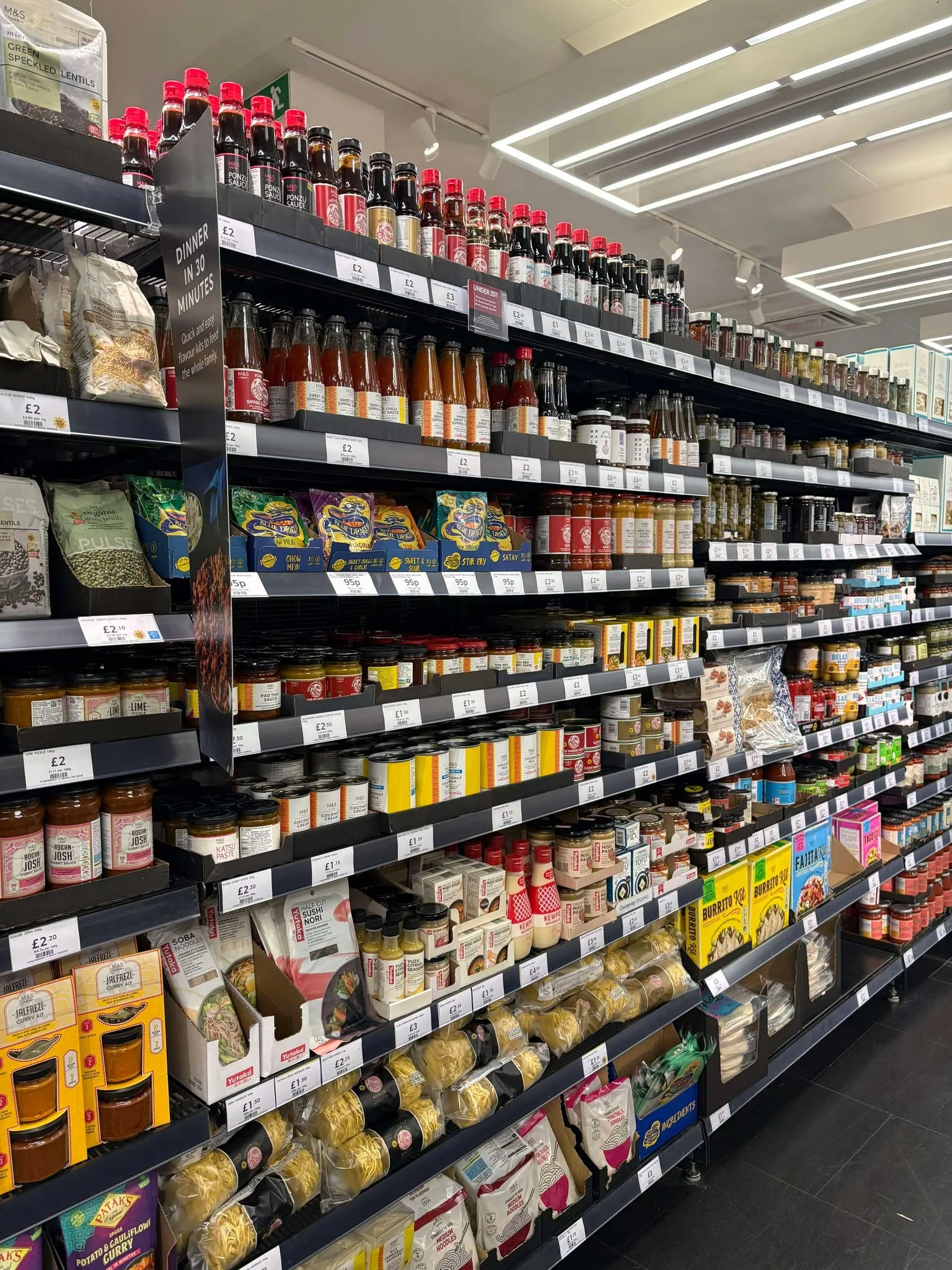 イギリスのスーパーM&S「日本食レポート」おすすめ土産も紹介