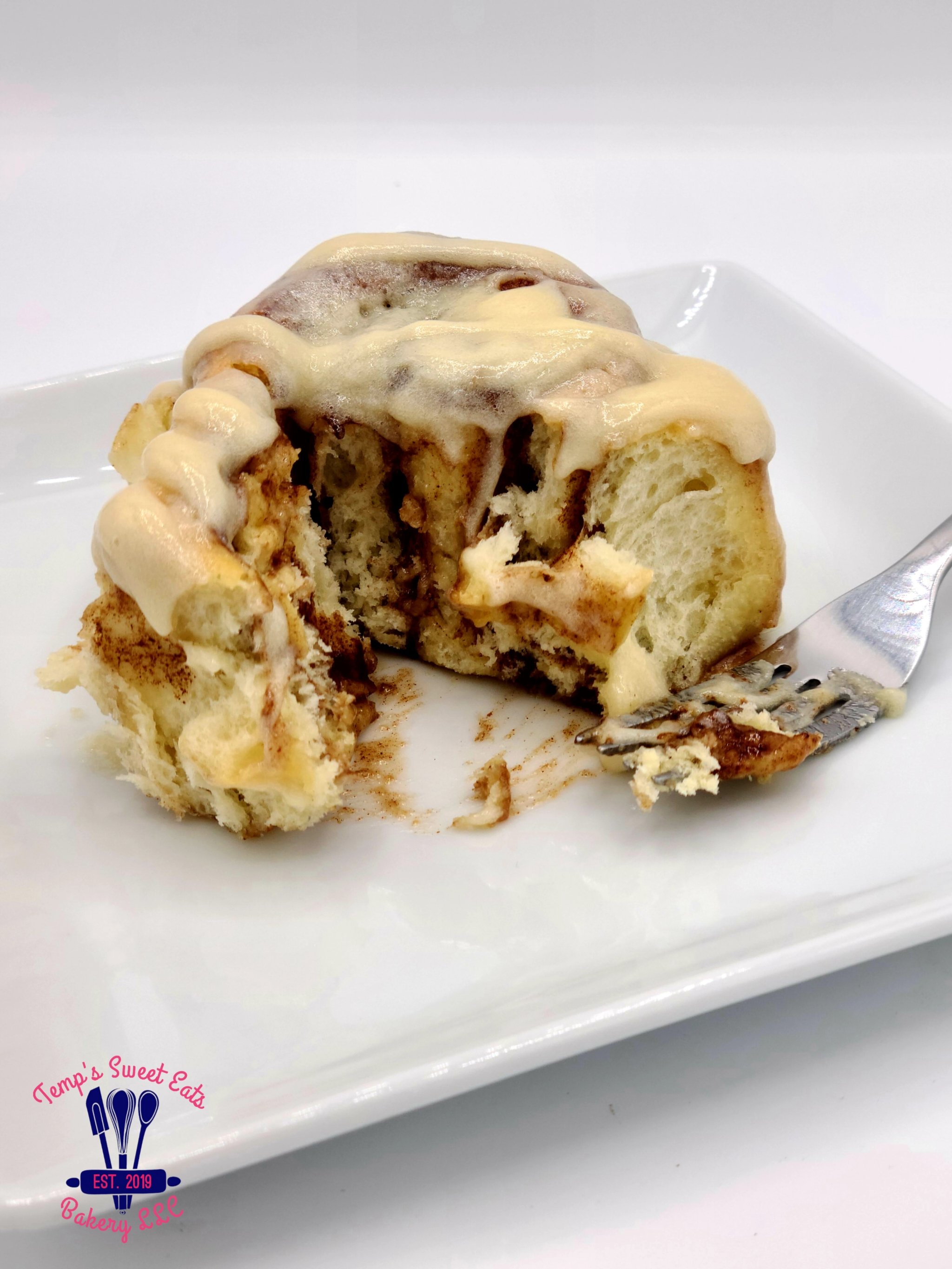Regular Cinnamon Roll