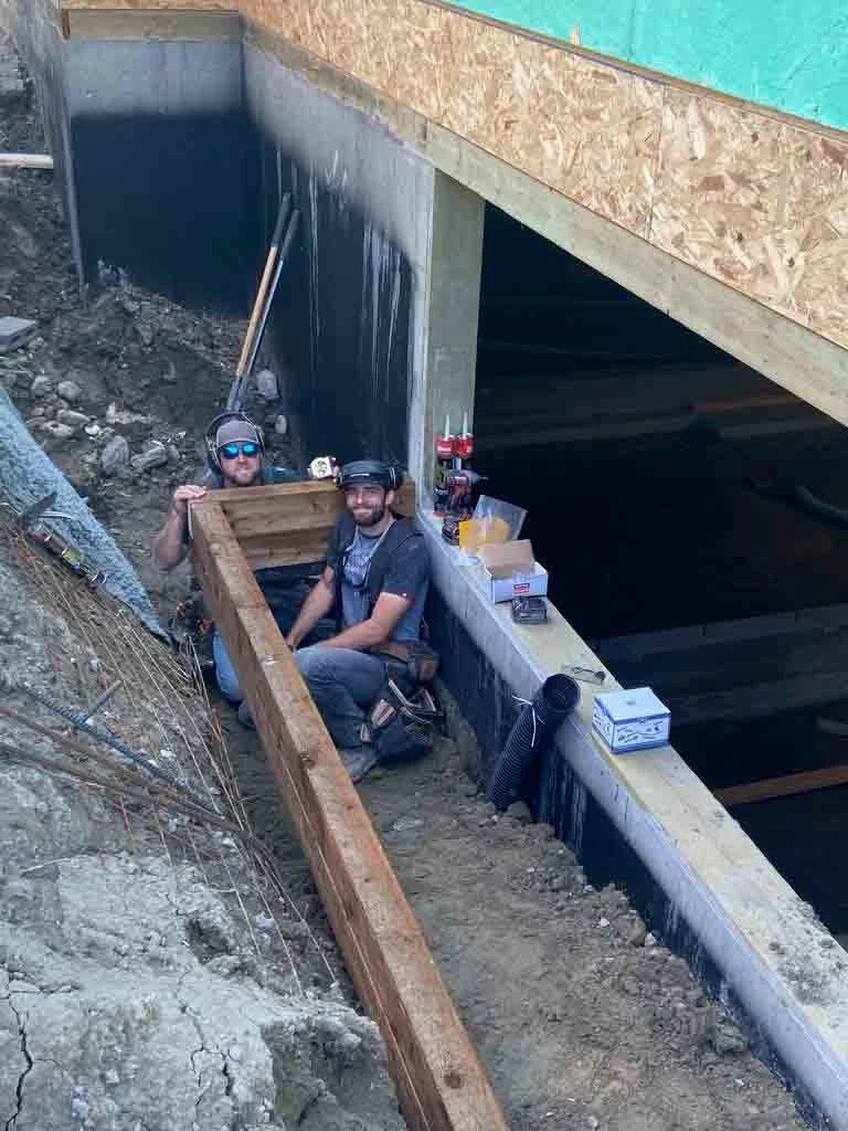 manna-team-working-on-site.jpg