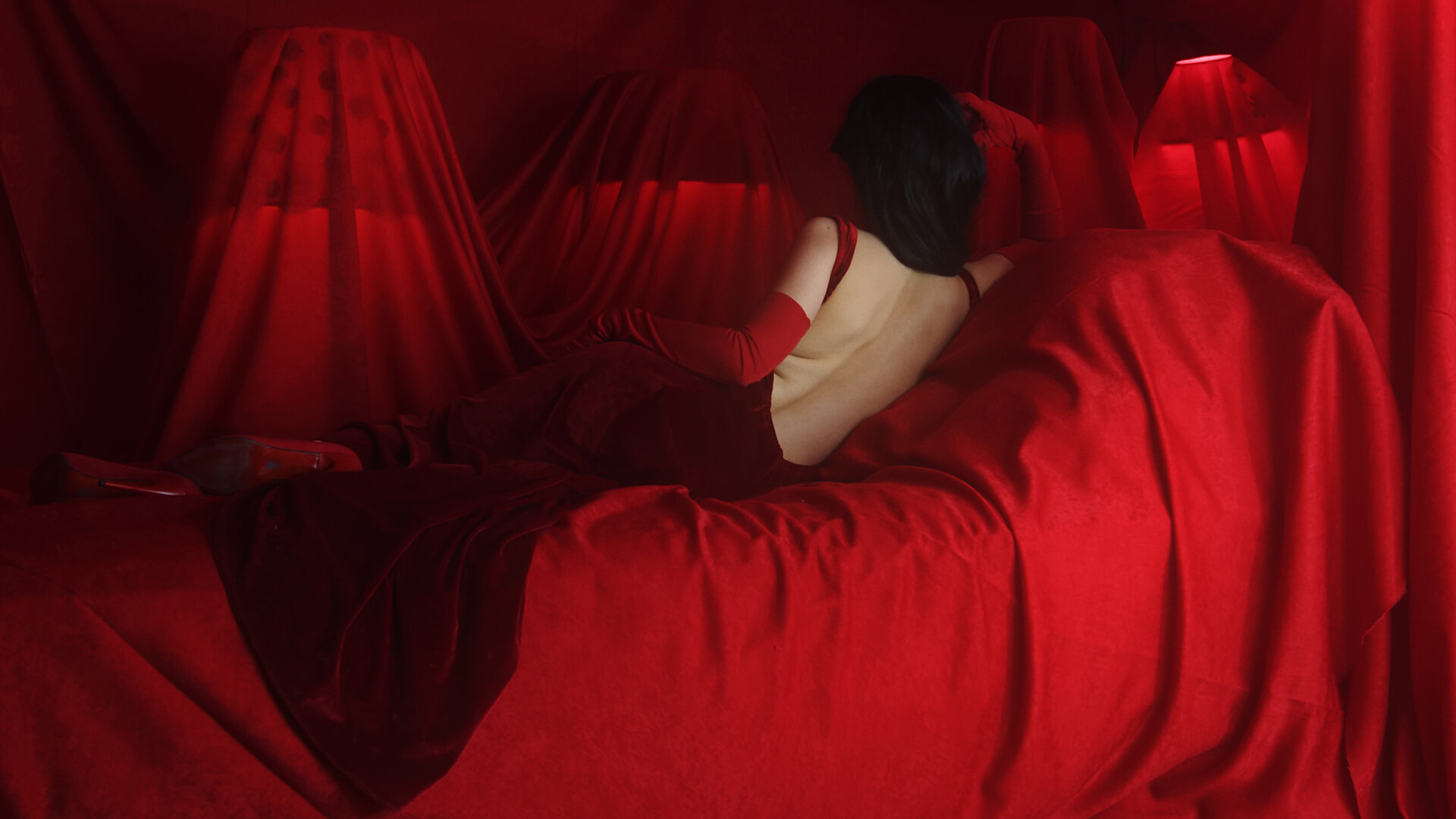 Ineffable - Fear Is a Colour [Official Video]