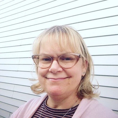 Ep. 91 Bookseller Sam Miller - Summertime and the Reading is Easy