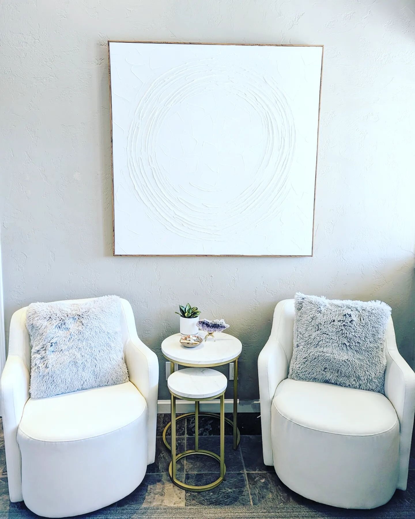 Soul Rising is officially open for business in Monterey! ✨ 

I'm incredibly grateful to offer support &amp; healing to this beautiful community. 🙏

Whether we're sitting side by side, talking over tea or you're on the table, it is my intention to cr
