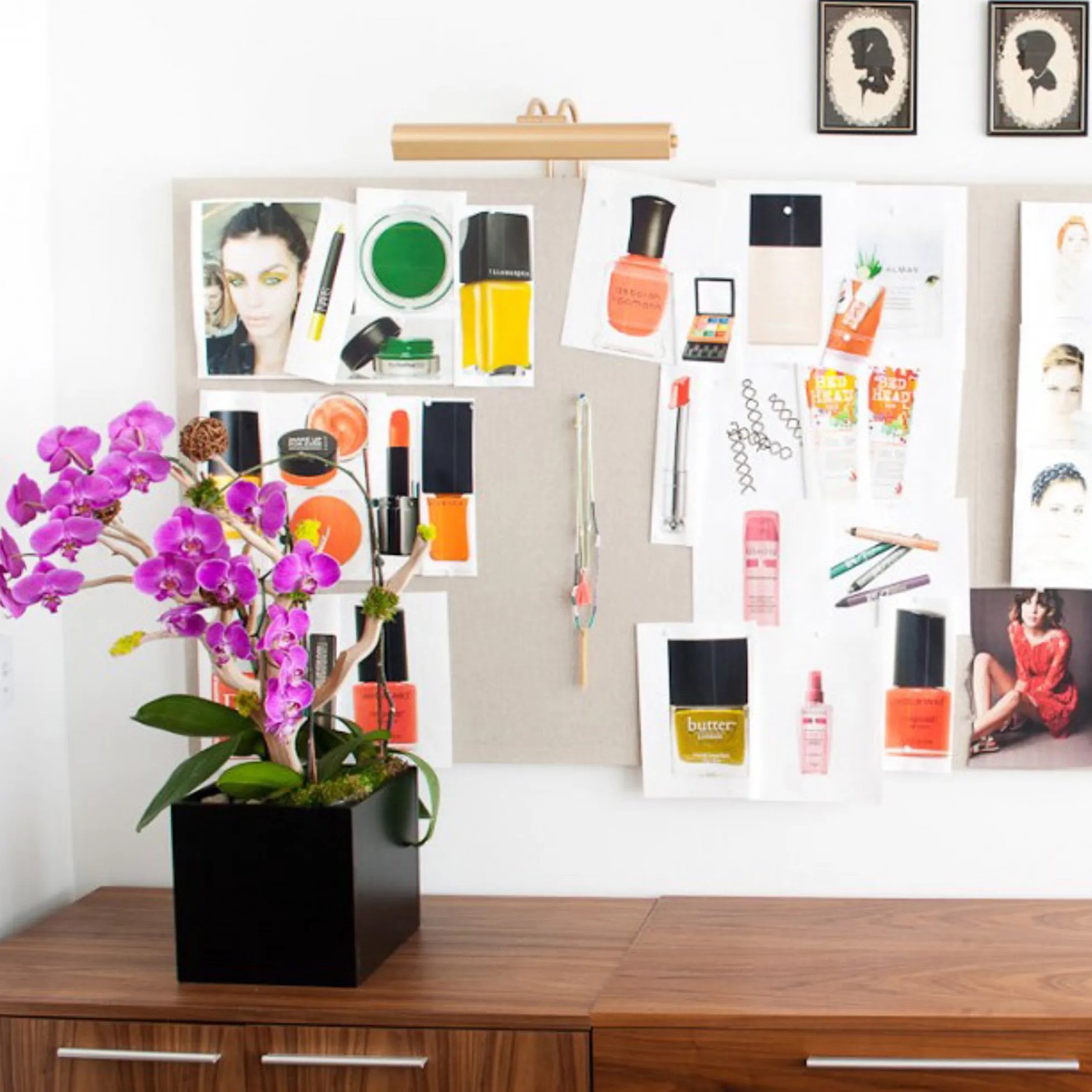 HOW TO FENG SHUI YOUR DESK