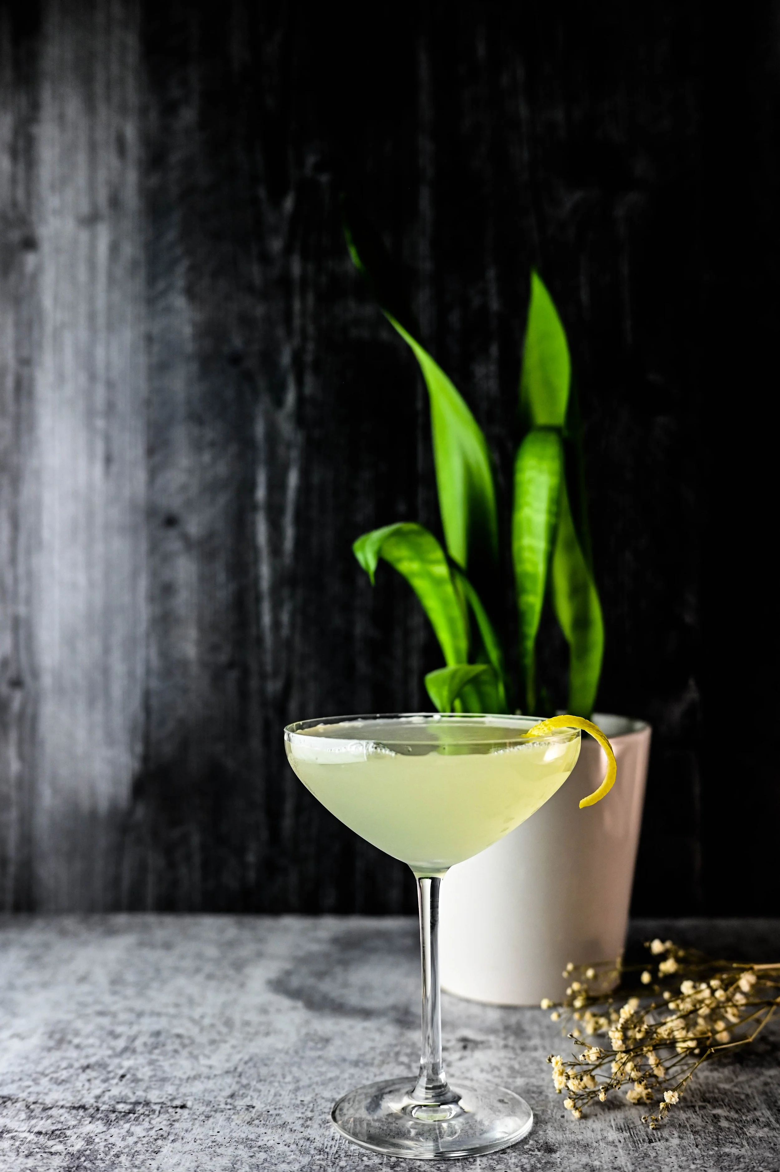 Mocktail Elderflower Martini — Cocktails in the Jungle
