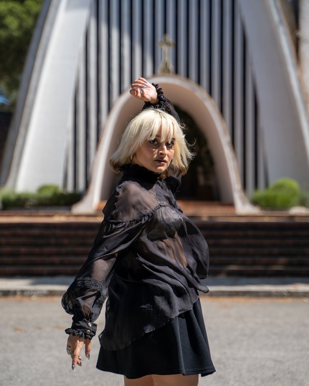 Teresa-Mineiro-Blusa-La-Poetisa-Black-Silk2.jpg