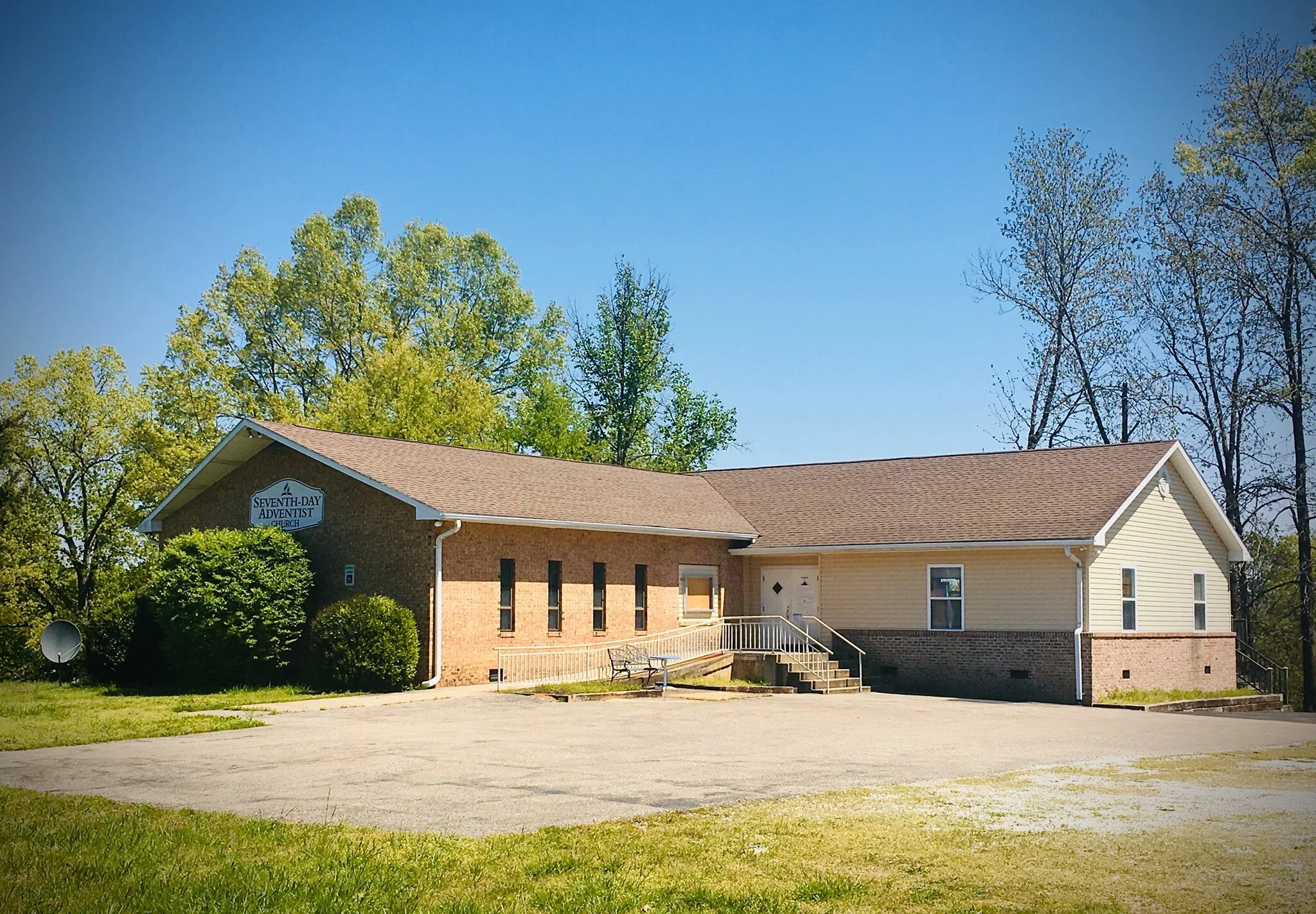 Lobelville, TN Church — KYTN