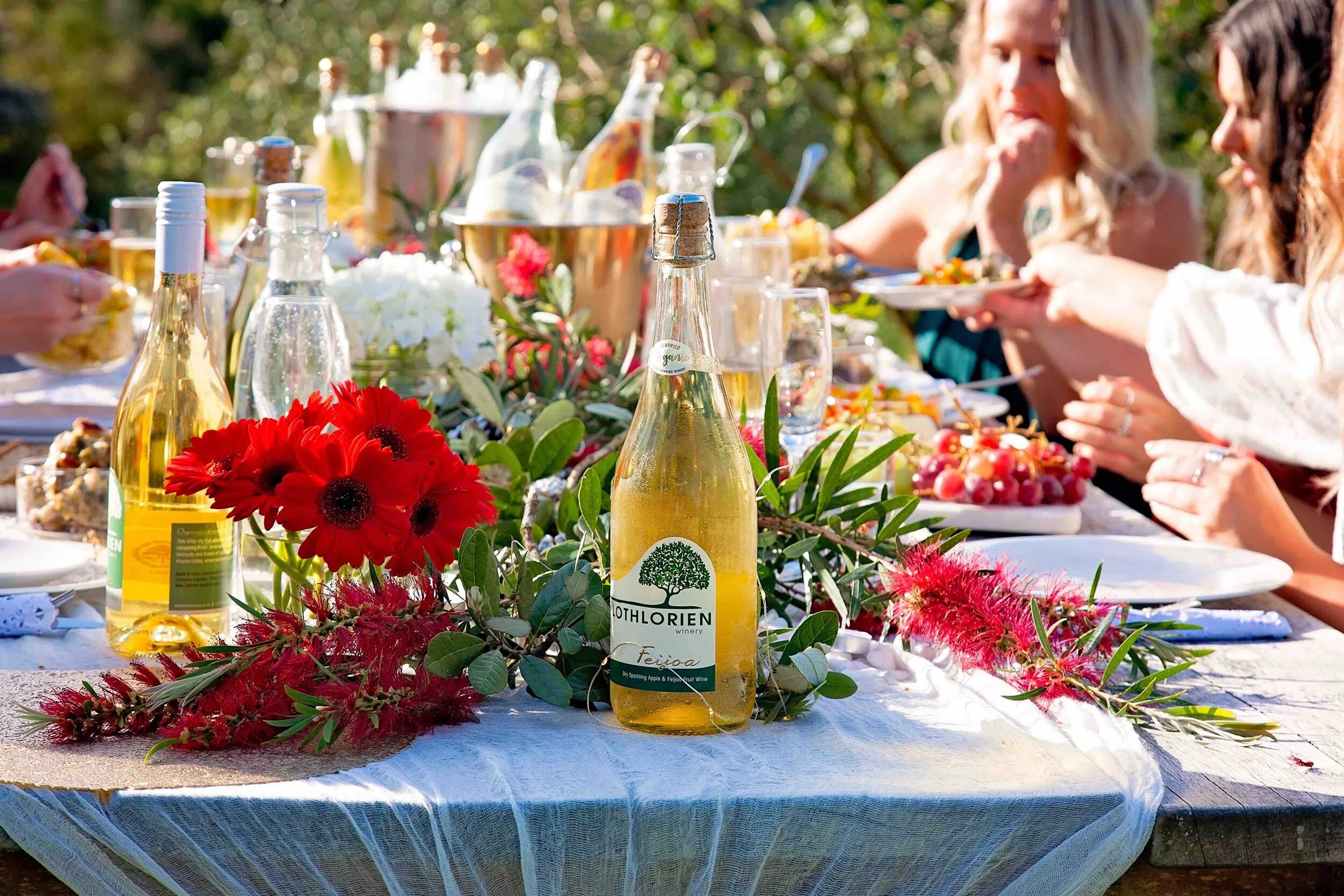 IMG 1661 2 sml Lothlorien winery dry sparkling.jpg