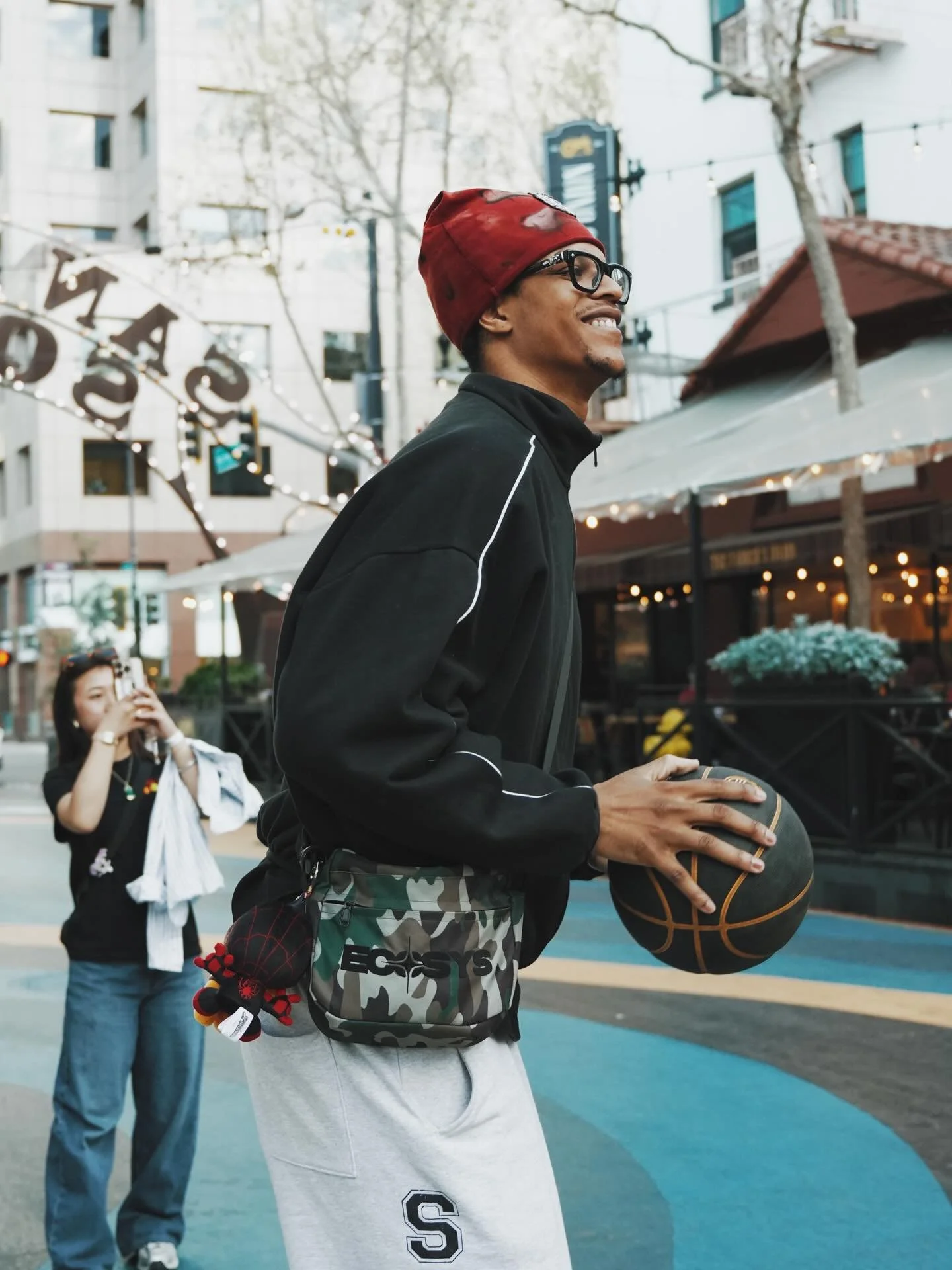 Last day of March Madness in San Jose, come out and rep your team, you never know who might pull up ! 👀🔥

SAP Center 2pm-5pm
San Pedro Square 6-8p

#hoopbus #marchmadness