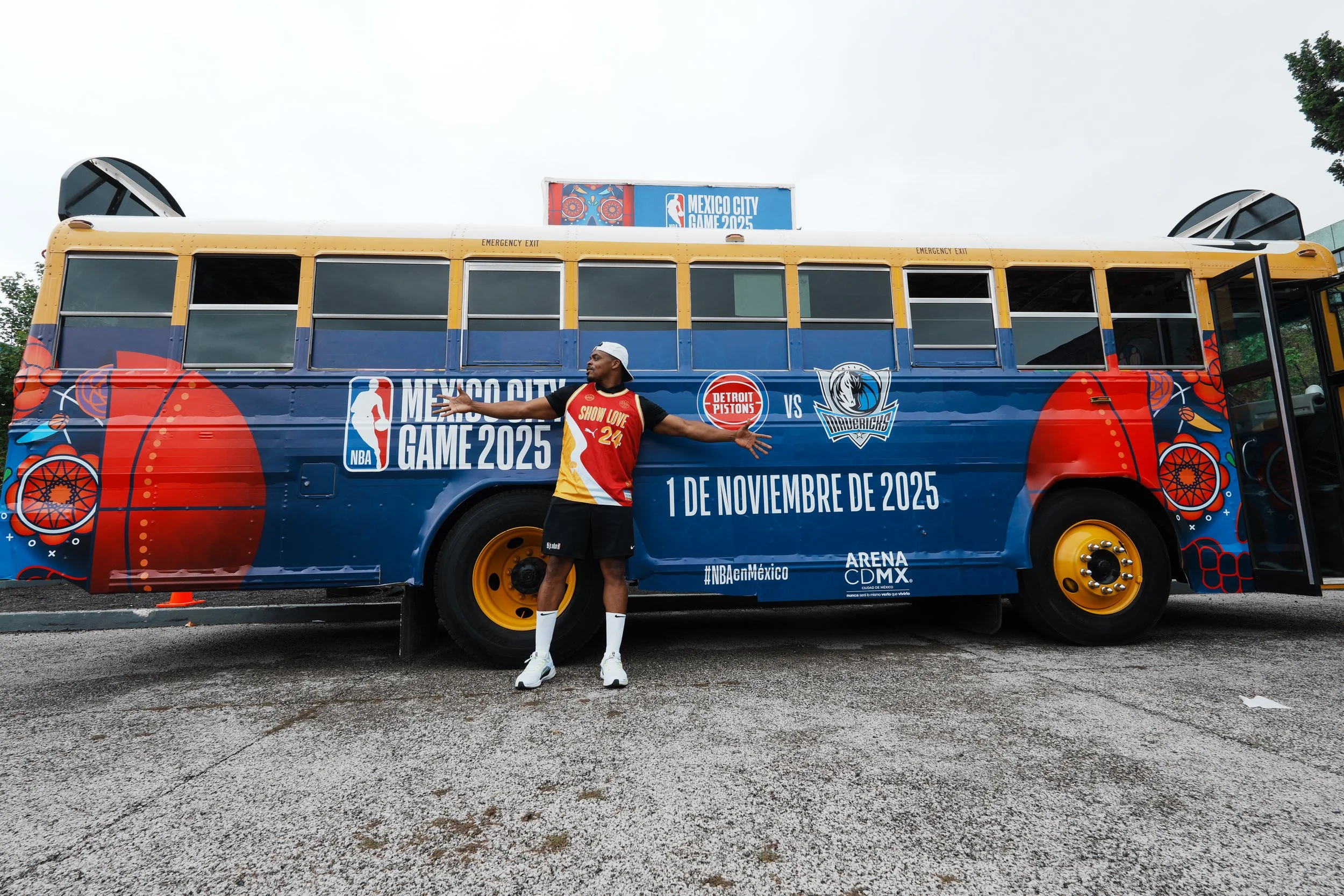 NBAHouseHoopbus-31.jpg