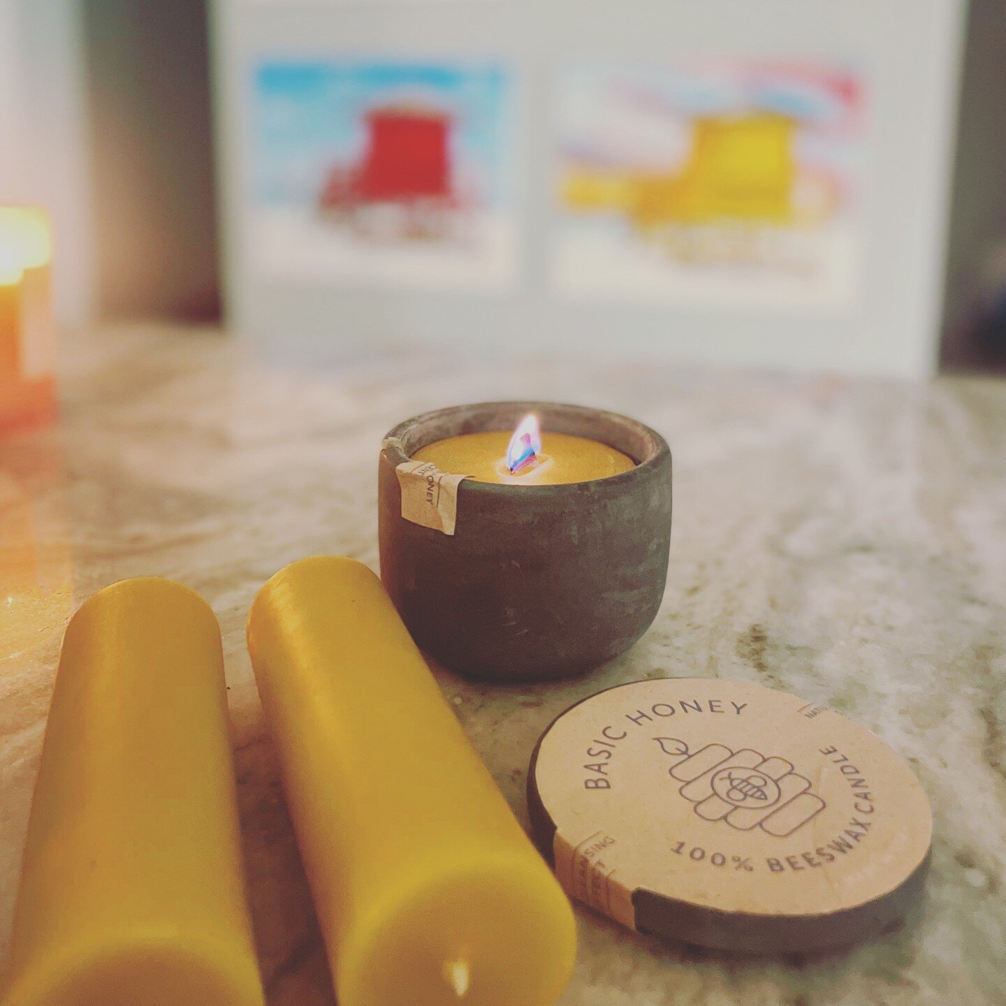 Digging the new candle prototypes.

#beeswax #candles #beeswaxcandles