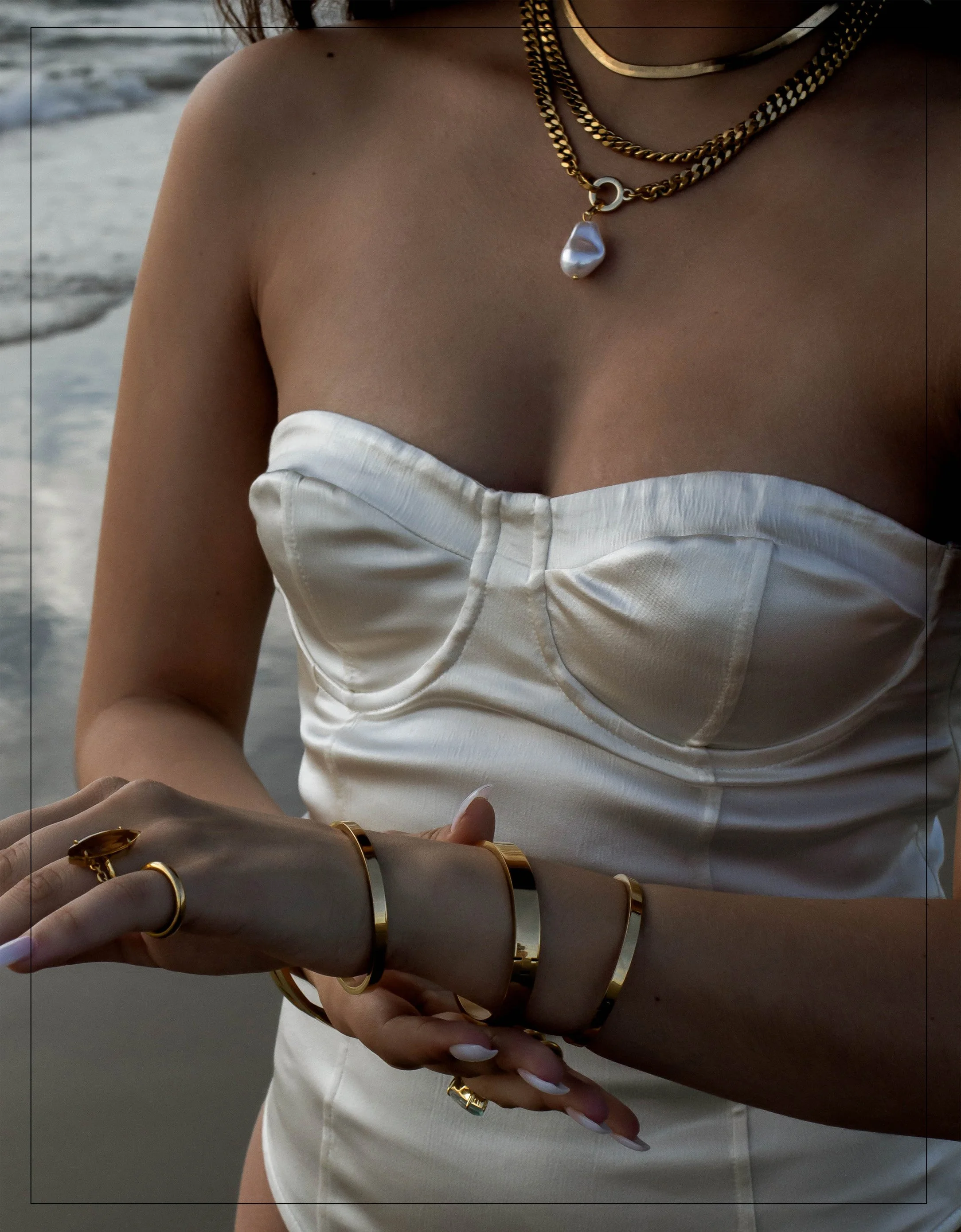Bold jewelry pieces style we’re adding to our new season wardrobes