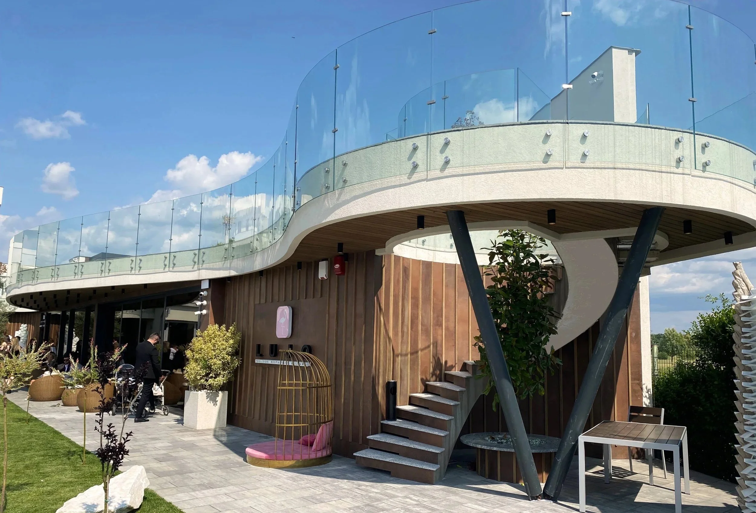 wavy terrace restaurant design