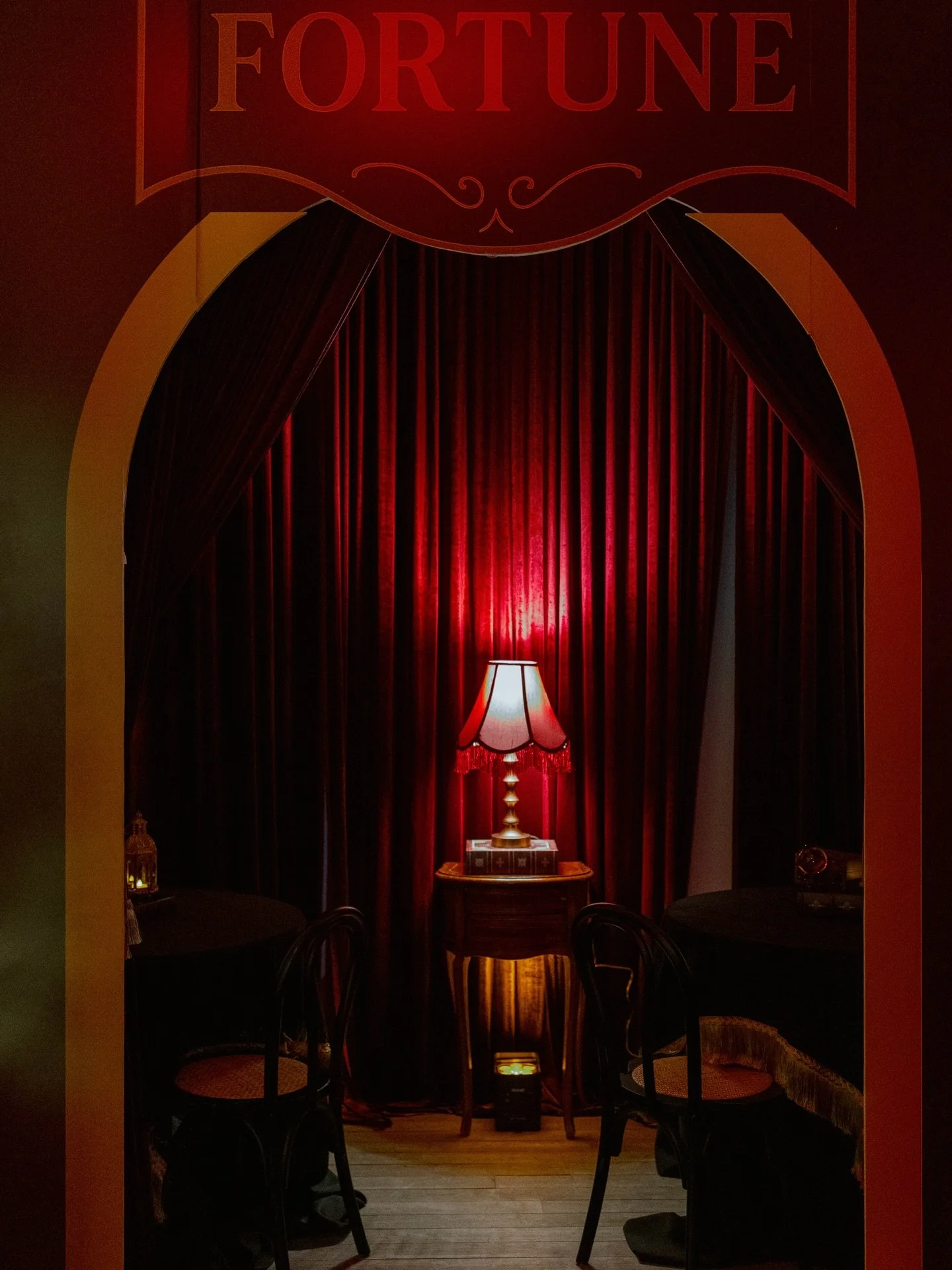 Our fortune is calling&hellip;and the future is bright. ✨

#themequeens #njeventplanner #fortuneteller #eventdesign #nyc