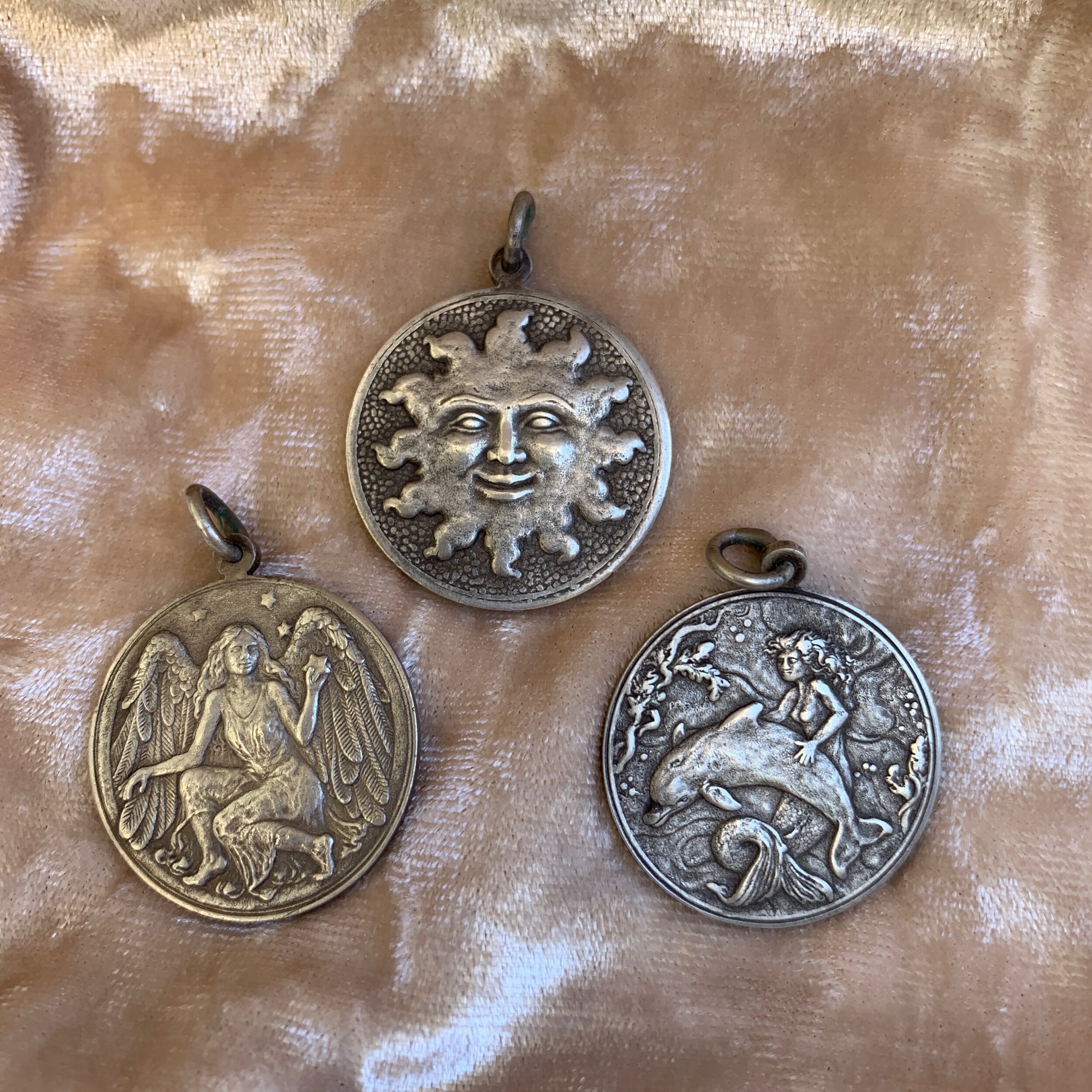 970A2169-CD73-4038-8F3C-C451D65E74EC