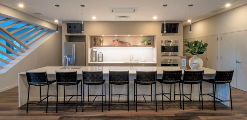 Large Slabs, Mitered edges, waterfall edges, narrow install paths, tight timelines. I love what can happen when the team focuses on the client's needs and discusses how we can make it happen.
