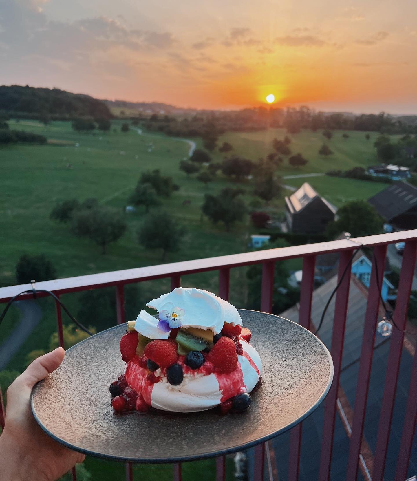 Tagesdessert Pavlova 🤤 🍓