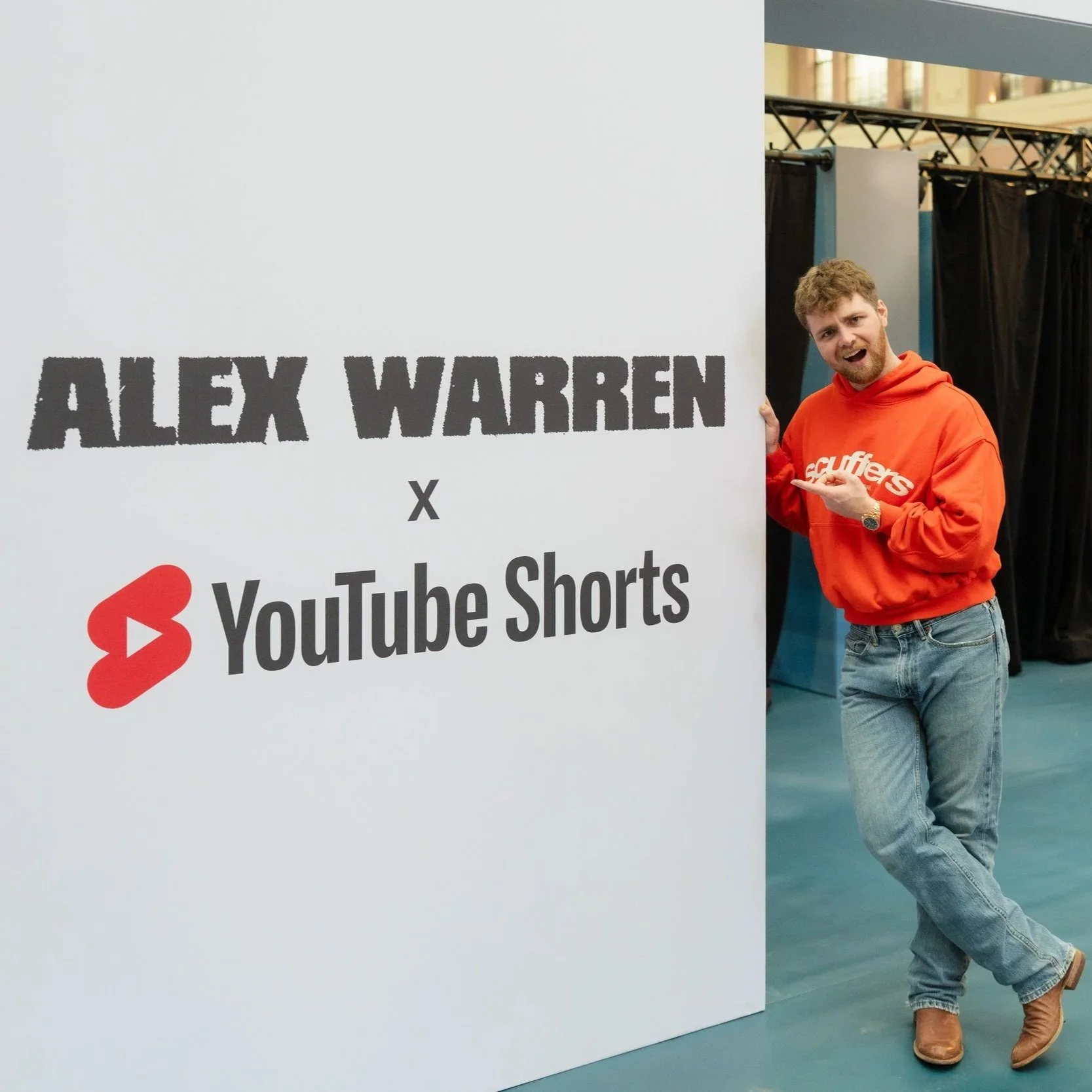 ALEX WARREN ARTIST MOMENT