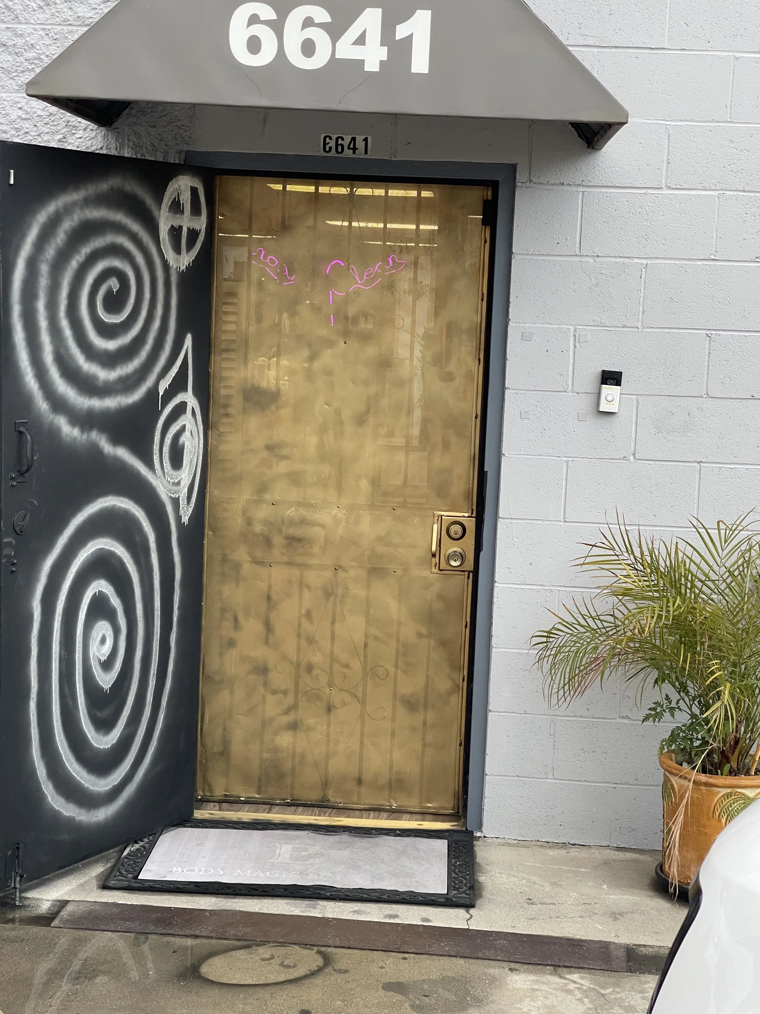 About — Dom Von Studio