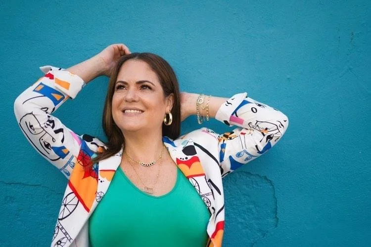 Beautiful/fashionable mom around the Plaza Mayaguez , Puerto Rico by Karen Fabiola Photo