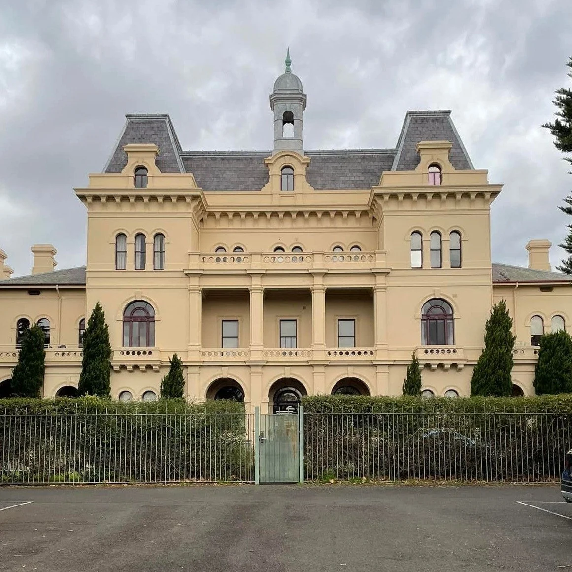 My second novel, Breaking Free, was inspired by my Great-Grandmother who was incarcerated in the Kew Lunatic Asylum in 1894. Today I had the wonderful opportunity to take a tour of what is now a beautiful residential estate. They have preserved a lot
