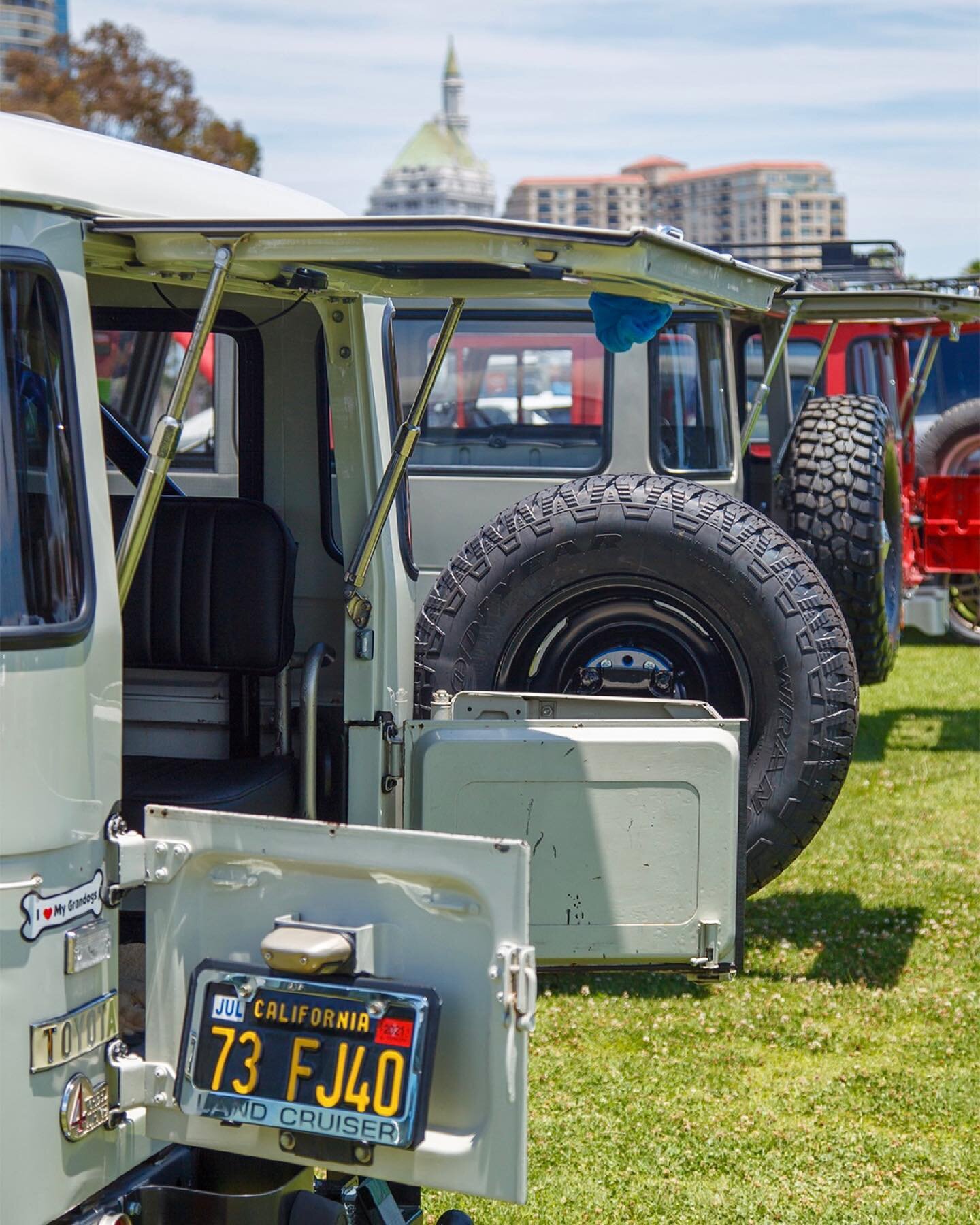 I heard you like car butts🥰

A collection of my favorite rear end shots from @toyotafest @toyota_owners lots of good looking trunks out there☺️

#toyotafreaks #toyotafest #toyotafest2021 #toyota #fj40 #ae86 #sw20 #ra29 #22re #3sgte #toyotatruck #mr2