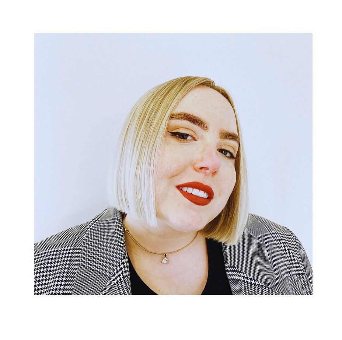 The bluntest of bobs for @codyflaherty by @madoka.m.hair 

#blondebob #bluntcutbob #mn #mnhairstylist #crafthairdresser #mrsmith #minneapolis